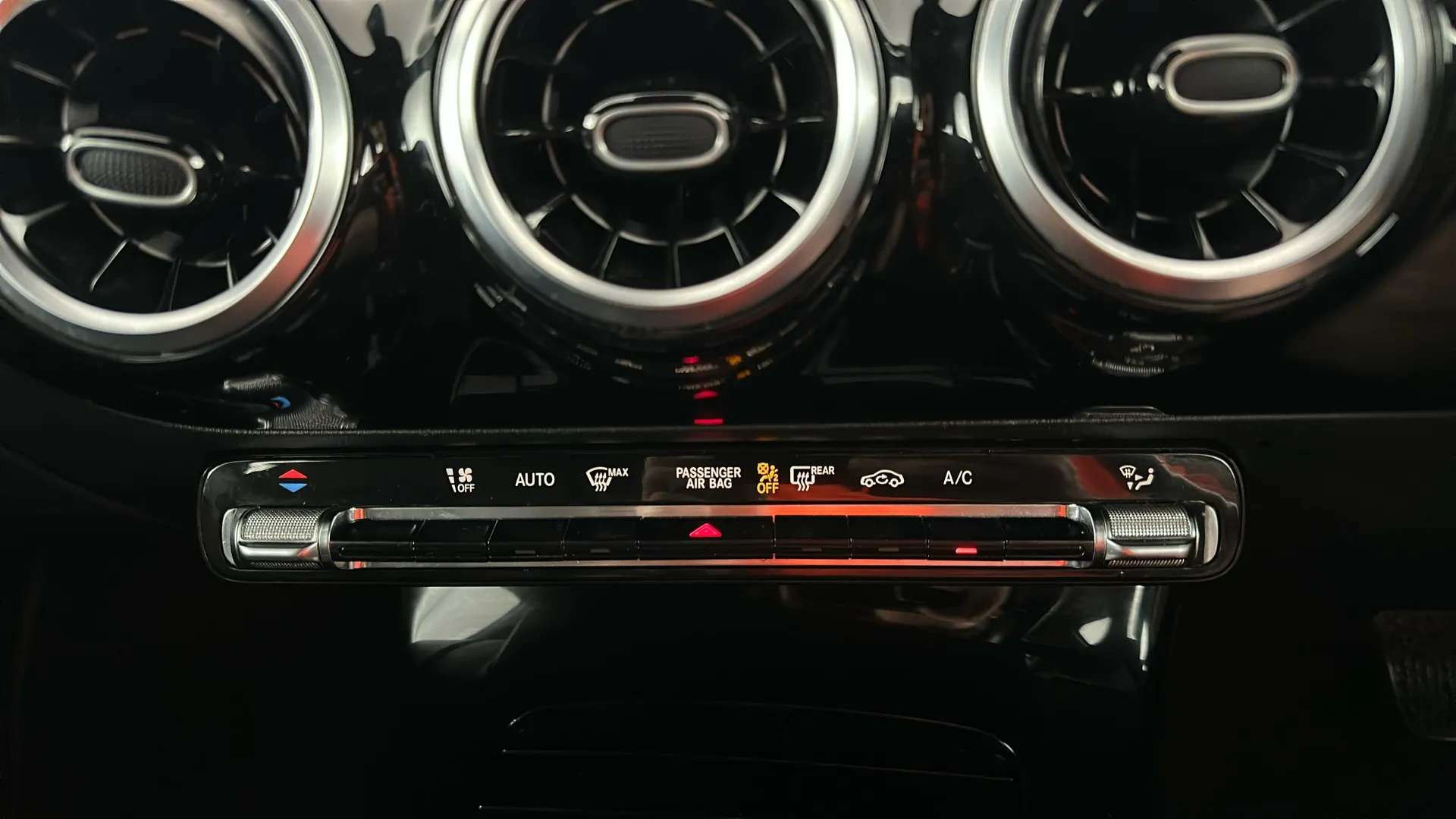 2021 MERCEDES-BENZ A CLASS 2021 MERCEDES-BENZ A CLASS