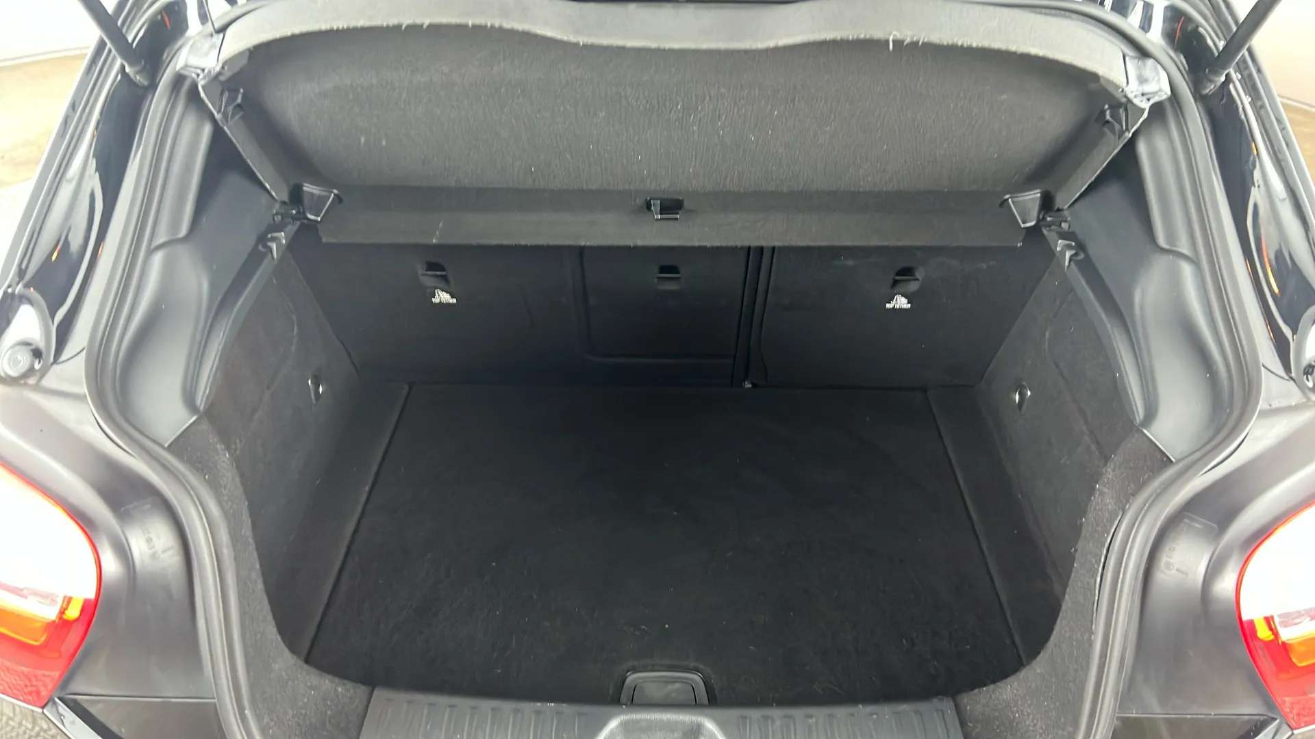 2017 MERCEDES-BENZ A CLASS 2017 MERCEDES-BENZ A CLASS