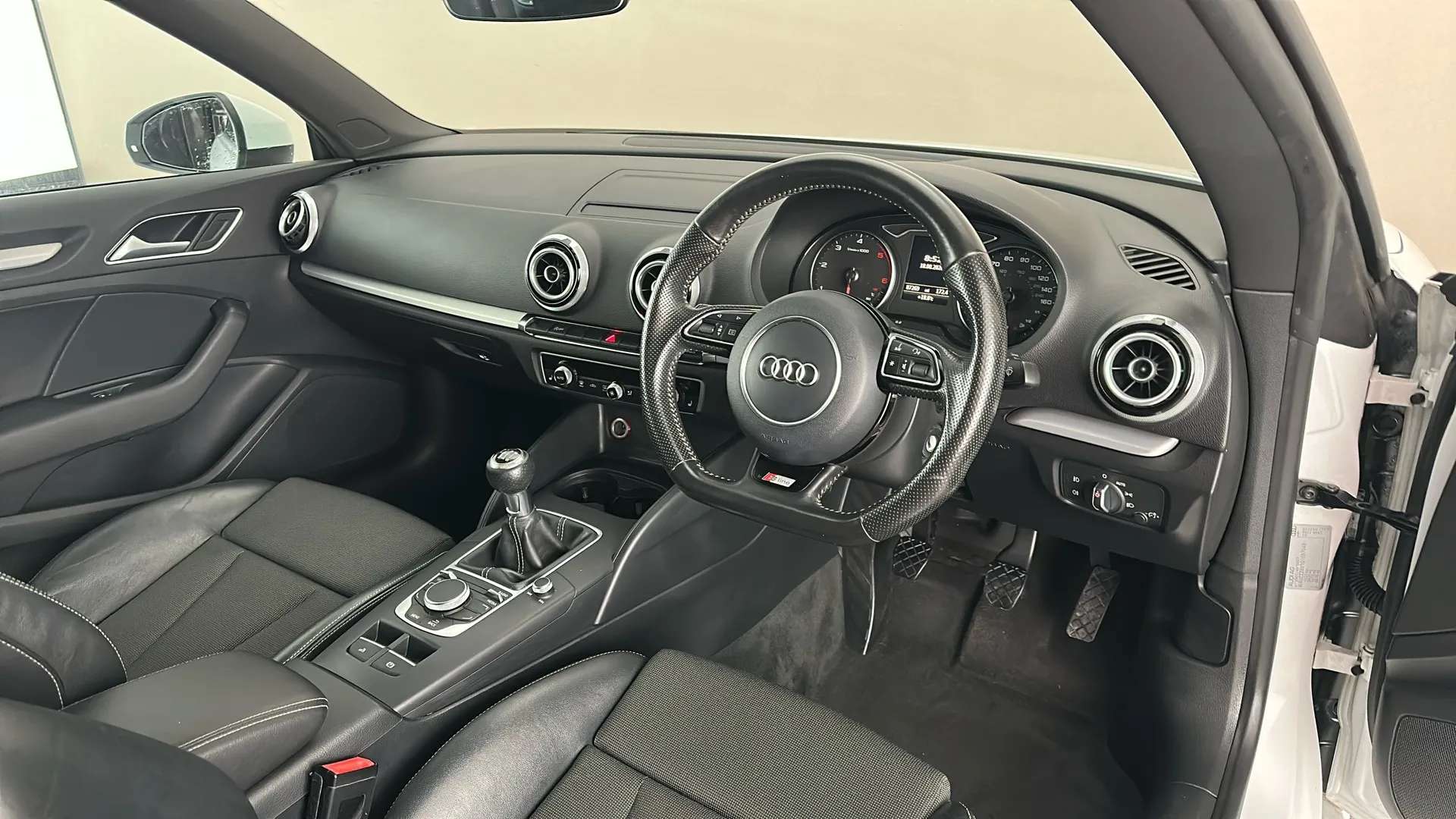 2016 AUDI A3 2016 AUDI A3
