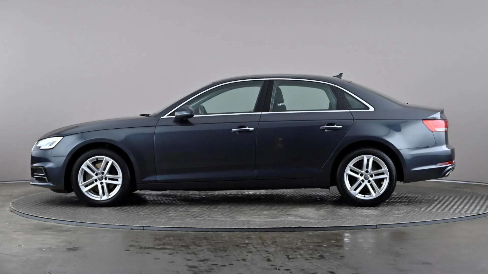 A 2019 AUDI A4 35 TFSI SE A 2019 AUDI A4 35 TFSI SE