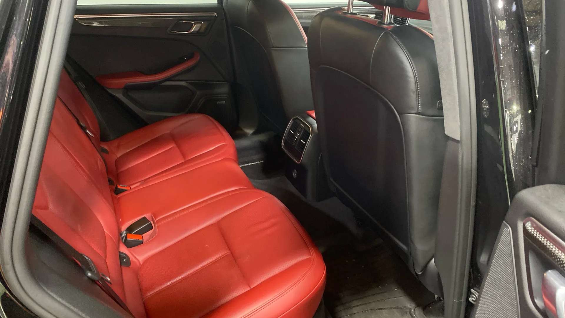 2017 PORSCHE MACAN 2017 PORSCHE MACAN