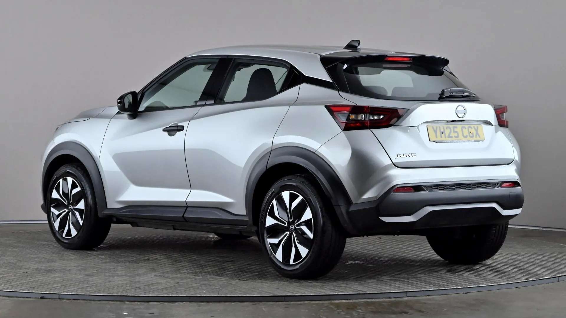 A 2025 NISSAN JUKE 1.0 DiG-T Acenta Premium A 2025 NISSAN JUKE 1.0 DiG-T Acenta Premium