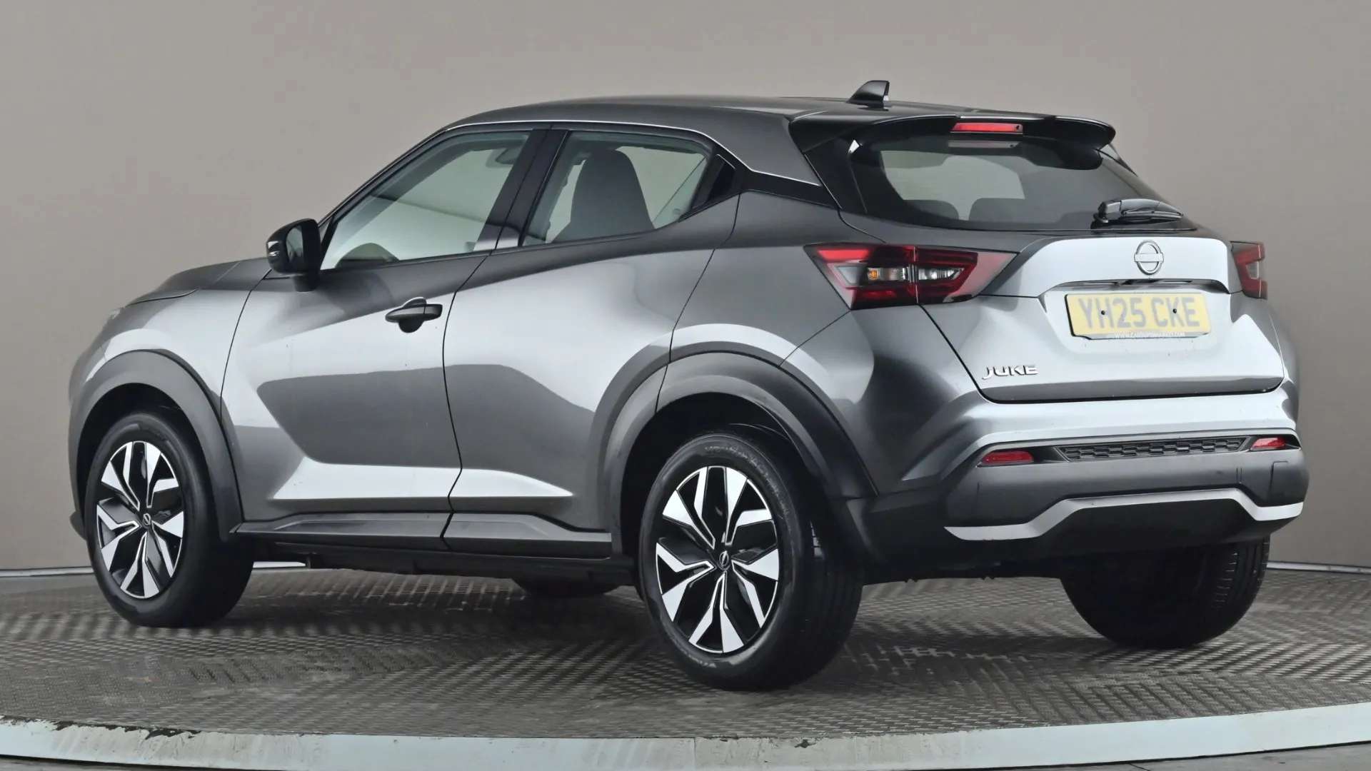 A 2025 NISSAN JUKE 1.0 DiG-T Acenta Premium A 2025 NISSAN JUKE 1.0 DiG-T Acenta Premium