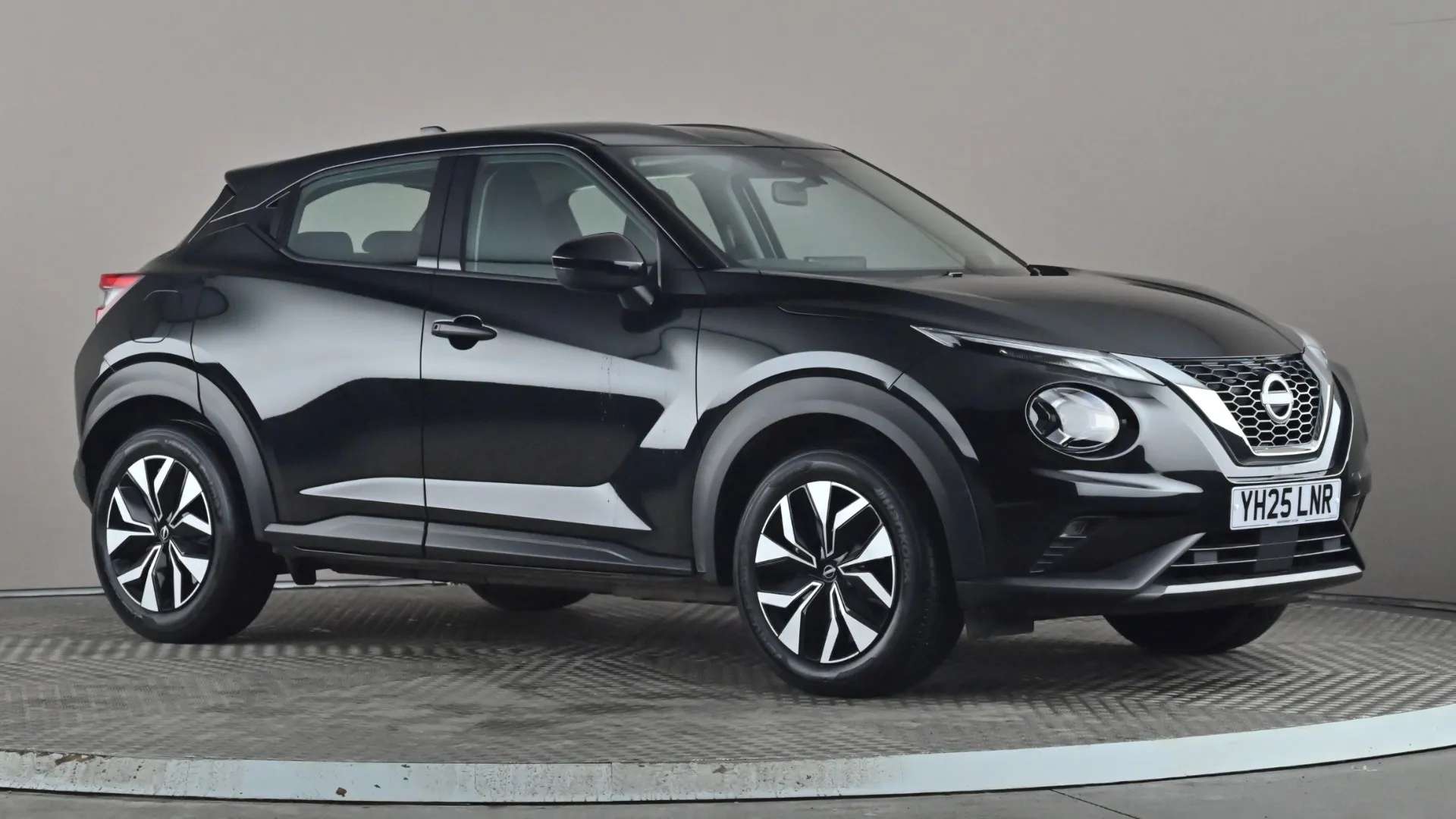 A 2025 NISSAN JUKE 1.0 DiG-T Acenta Premium A 2025 NISSAN JUKE 1.0 DiG-T Acenta Premium