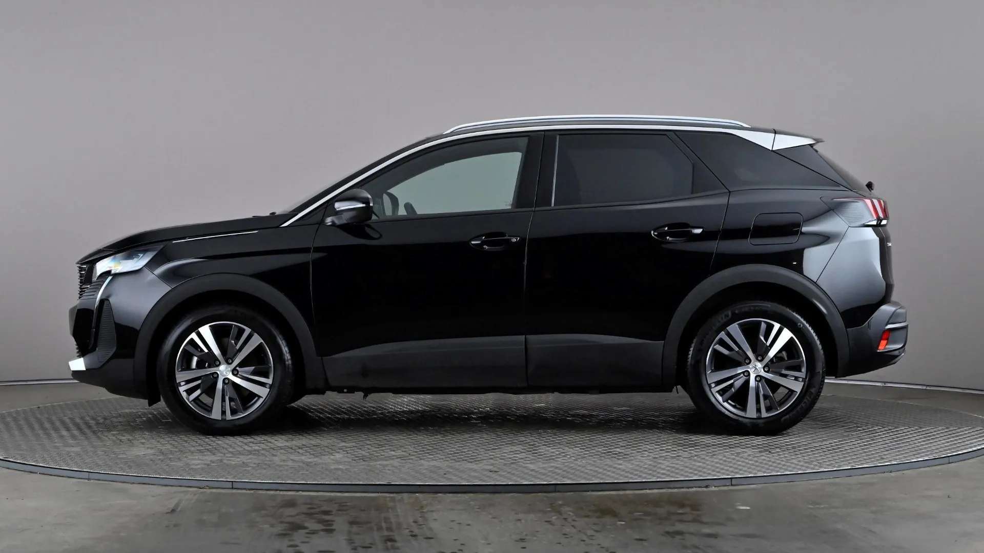 A 2024 PEUGEOT 3008 1.6 Hybrid 180 Active e-EAT8 A 2024 PEUGEOT 3008 1.6 Hybrid 180 Active e-EAT8
