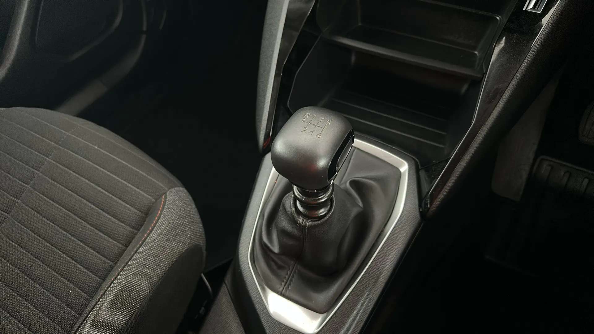 2023 PEUGEOT 2008 2023 PEUGEOT 2008