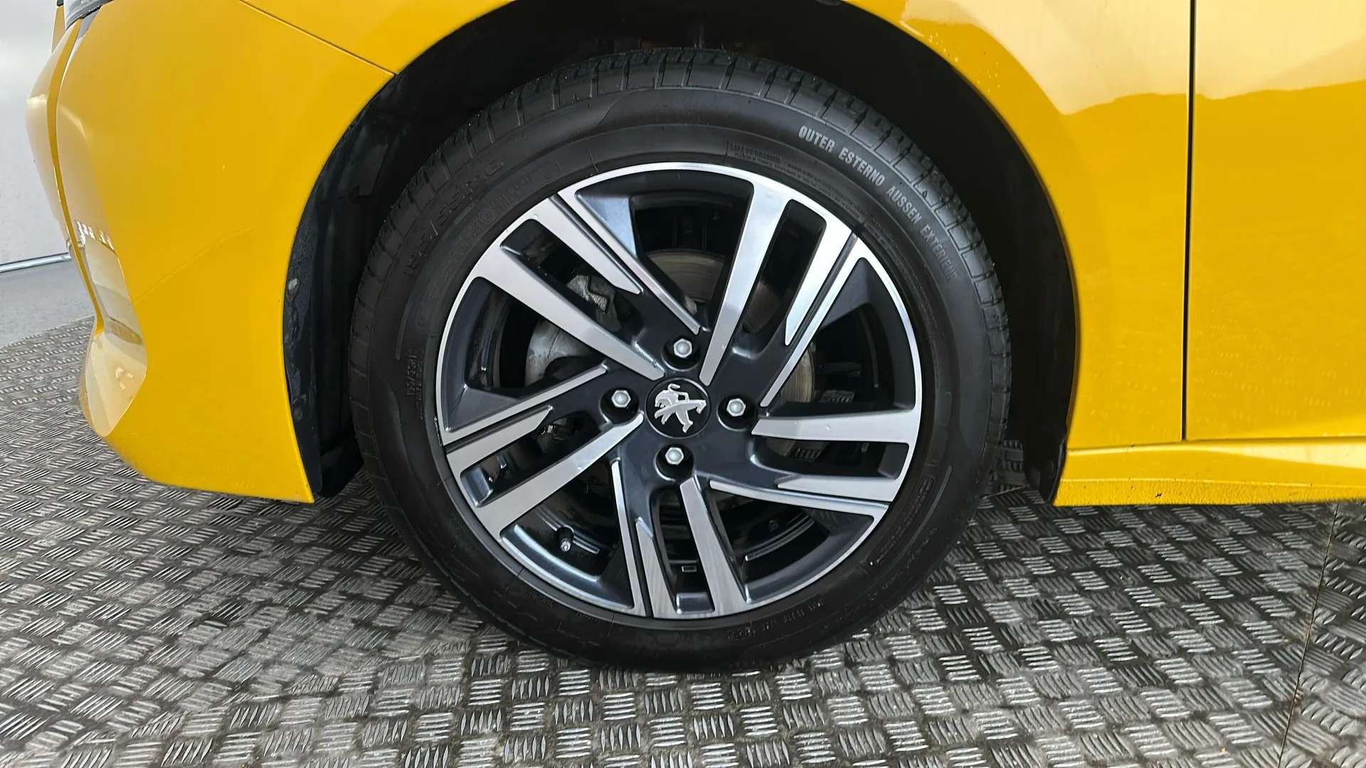 2023 PEUGEOT 208 2023 PEUGEOT 208
