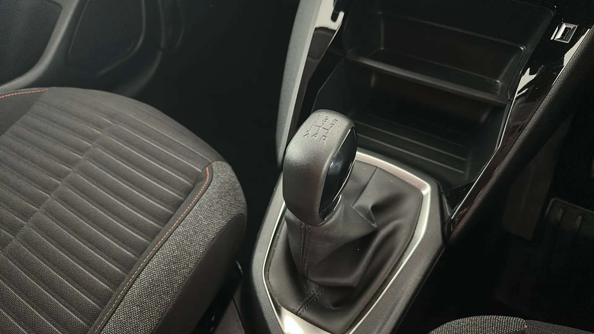2023 PEUGEOT 208 2023 PEUGEOT 208