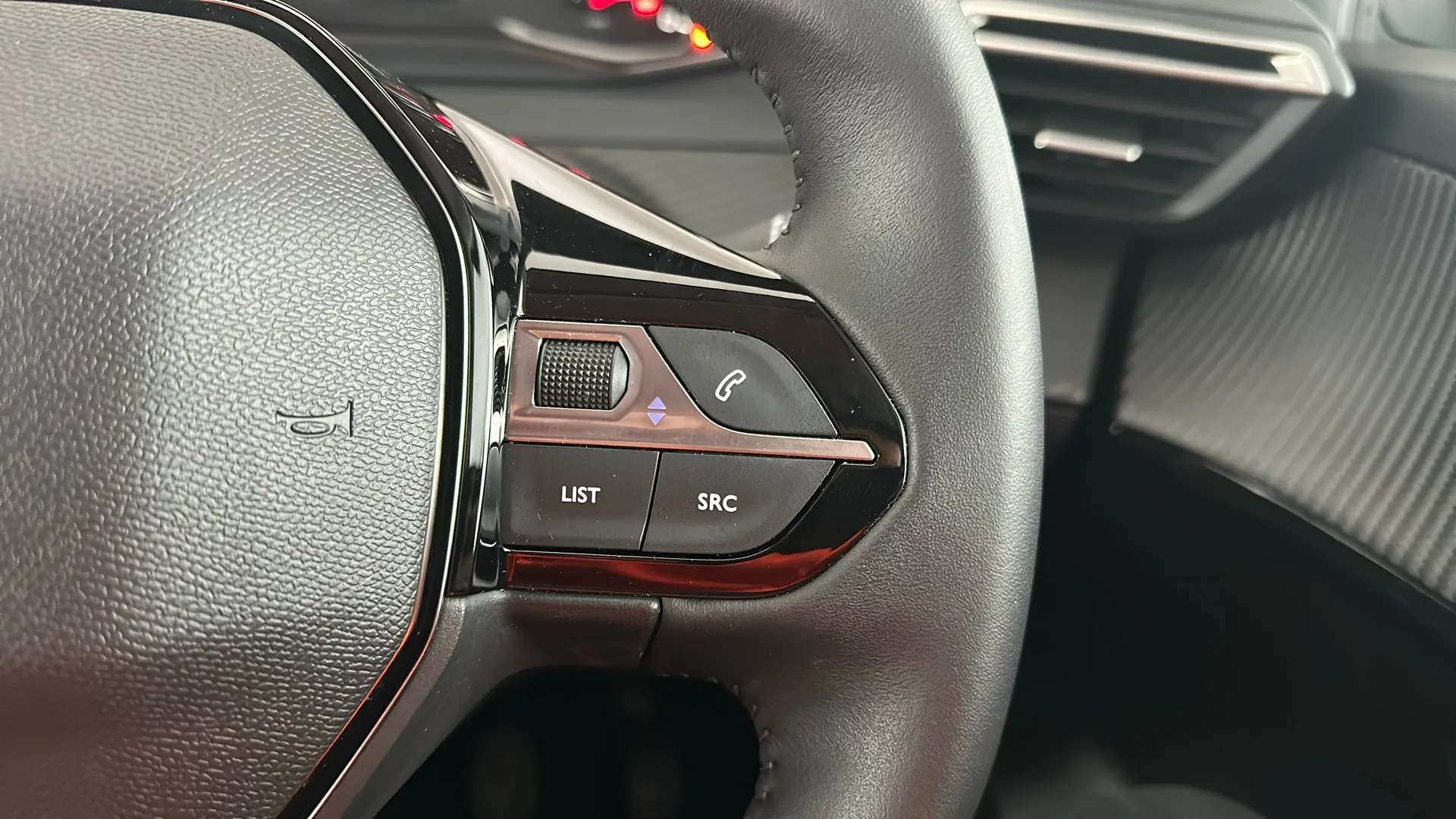 2023 PEUGEOT 208 2023 PEUGEOT 208