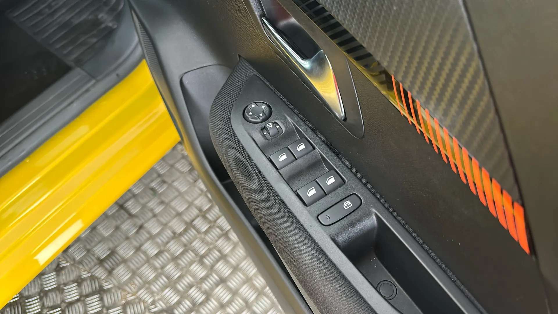 2023 PEUGEOT 208 2023 PEUGEOT 208
