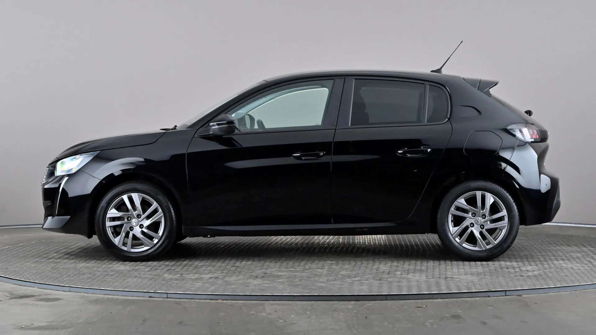 A 2022 PEUGEOT 208 1.2 PureTech 100 Active Premium + A 2022 PEUGEOT 208 1.2 PureTech 100 Active Premium +