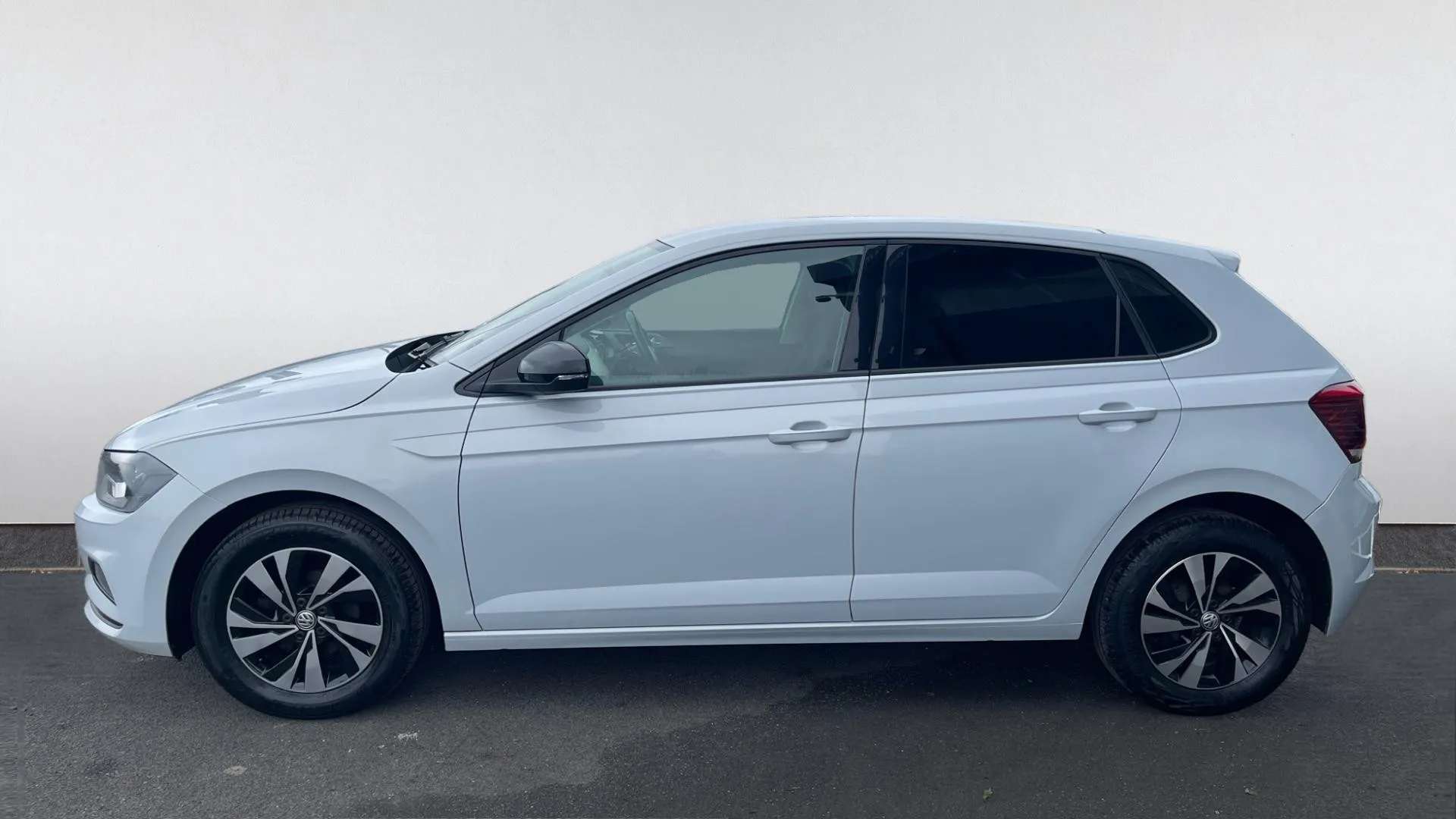 A 2018 VOLKSWAGEN POLO 1.0 SE A 2018 VOLKSWAGEN POLO 1.0 SE
