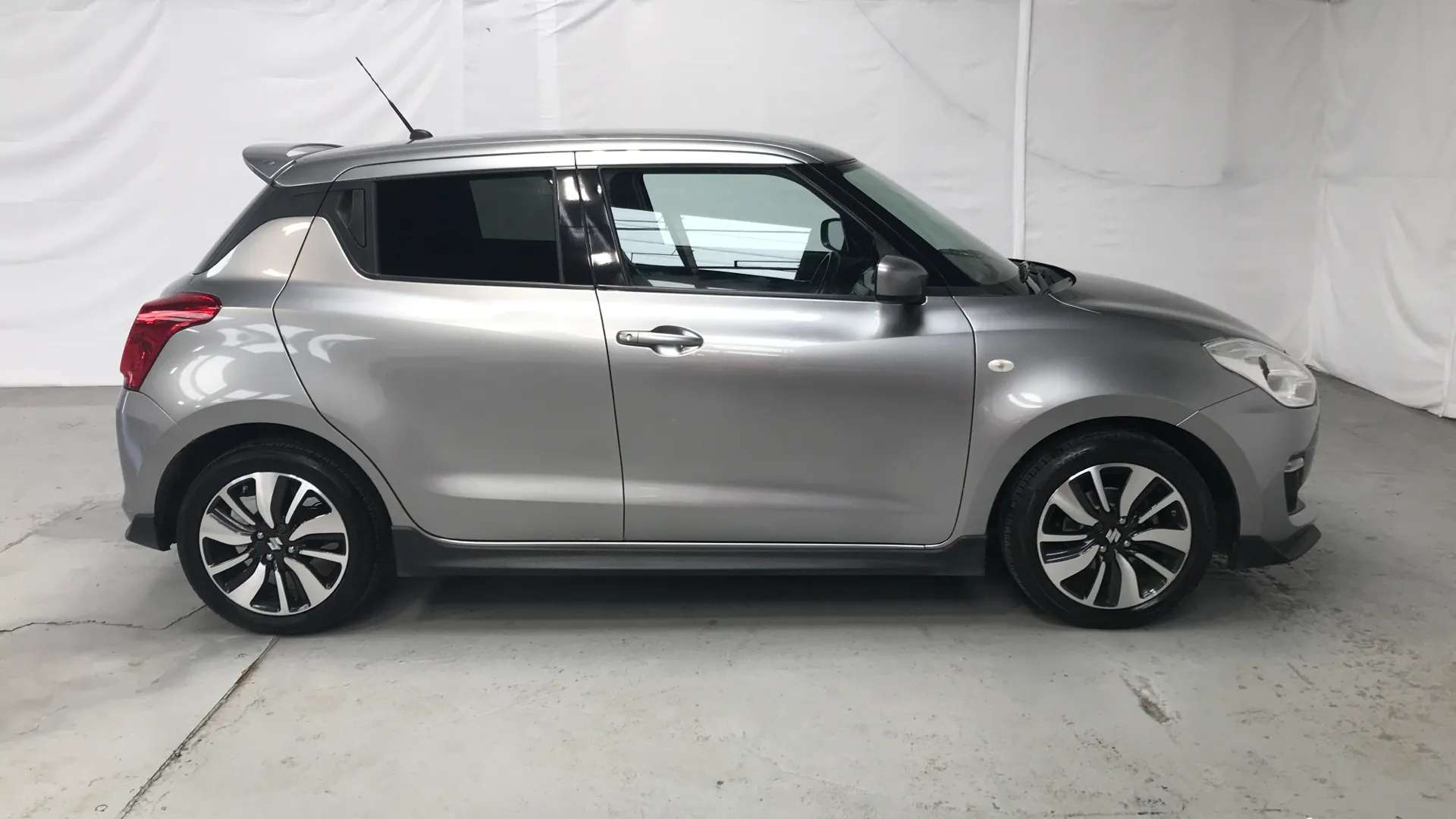 2019 SUZUKI SWIFT 2019 SUZUKI SWIFT
