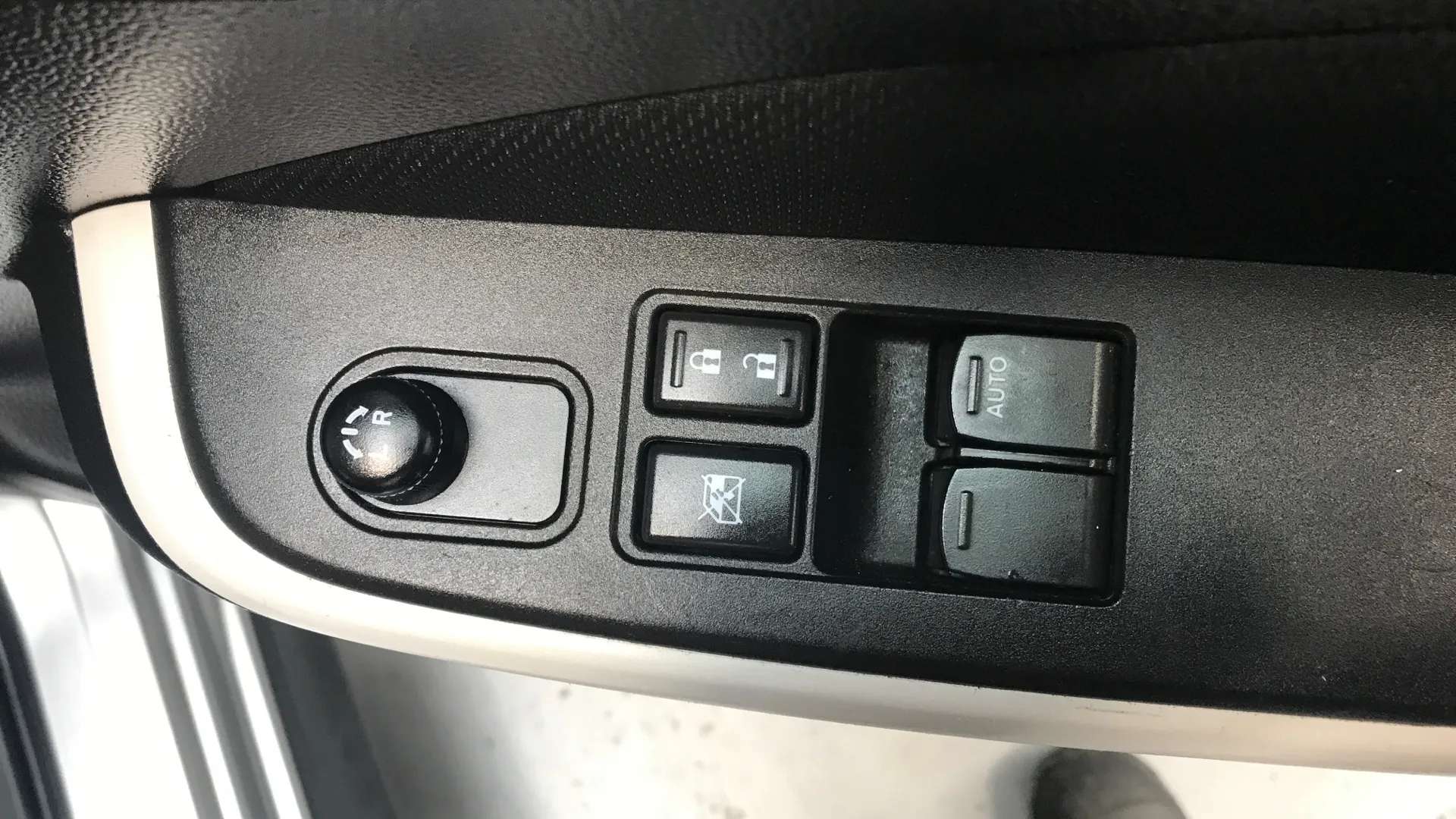 2019 SUZUKI SWIFT 2019 SUZUKI SWIFT