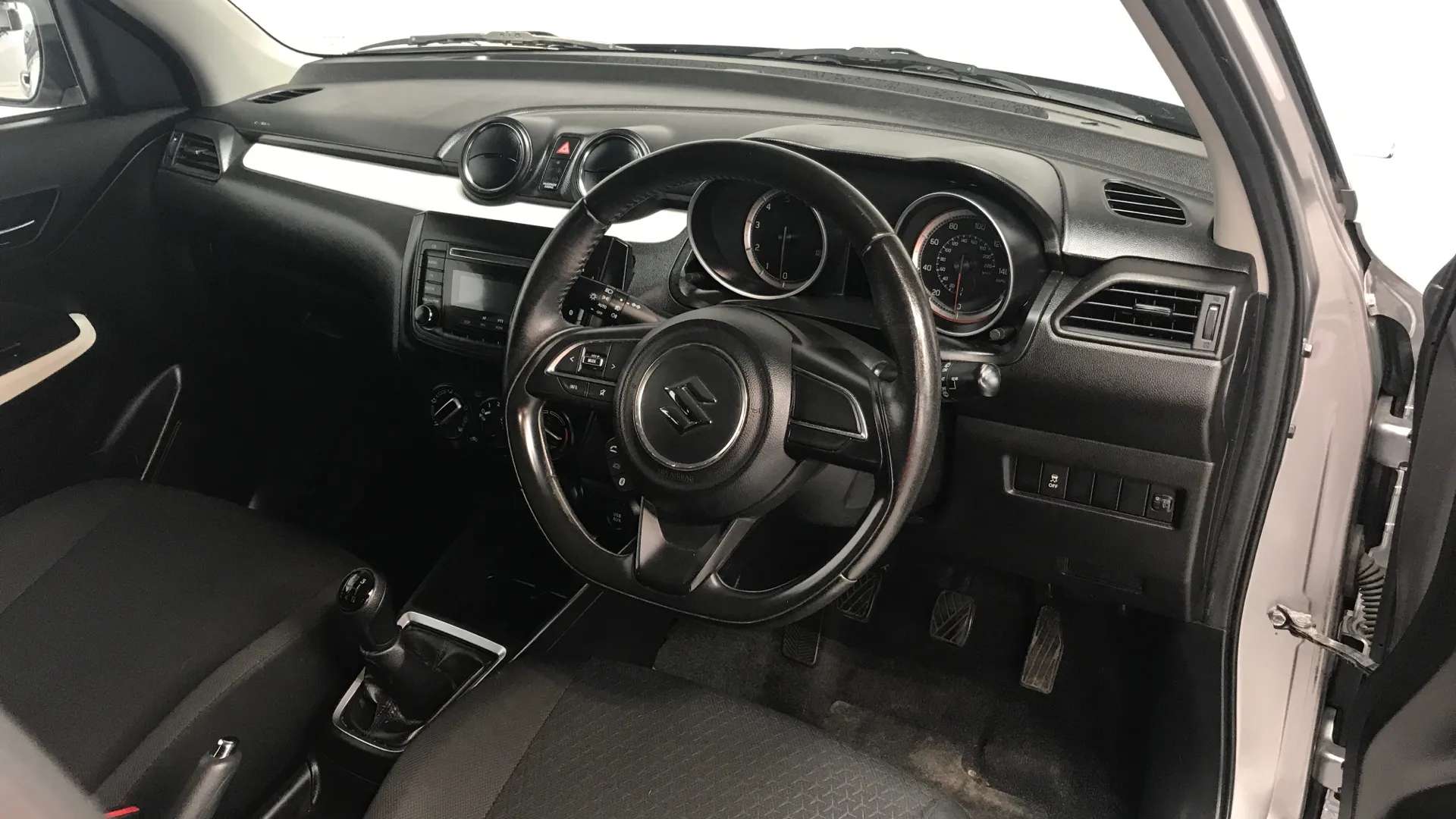 2019 SUZUKI SWIFT 2019 SUZUKI SWIFT