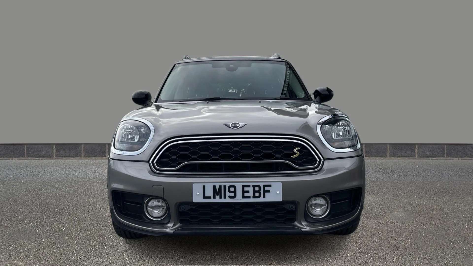 A 2019 MINI COUNTRYMAN 1.5 Cooper S E Exclusive ALL4 PHEV Auto A 2019 MINI COUNTRYMAN 1.5 Cooper S E Exclusive ALL4 PHEV Auto