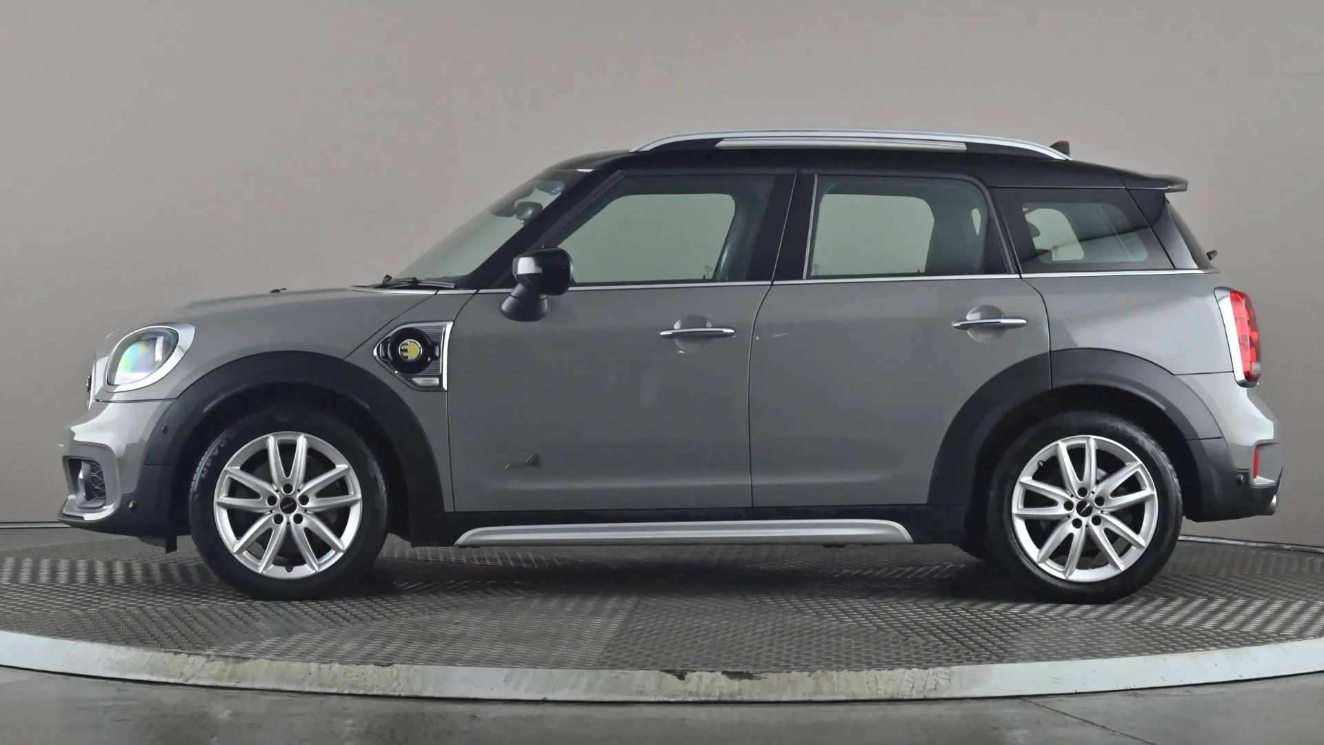 A 2019 MINI COUNTRYMAN 1.5 Cooper S E Sport ALL4 PHEV Auto A 2019 MINI COUNTRYMAN 1.5 Cooper S E Sport ALL4 PHEV Auto