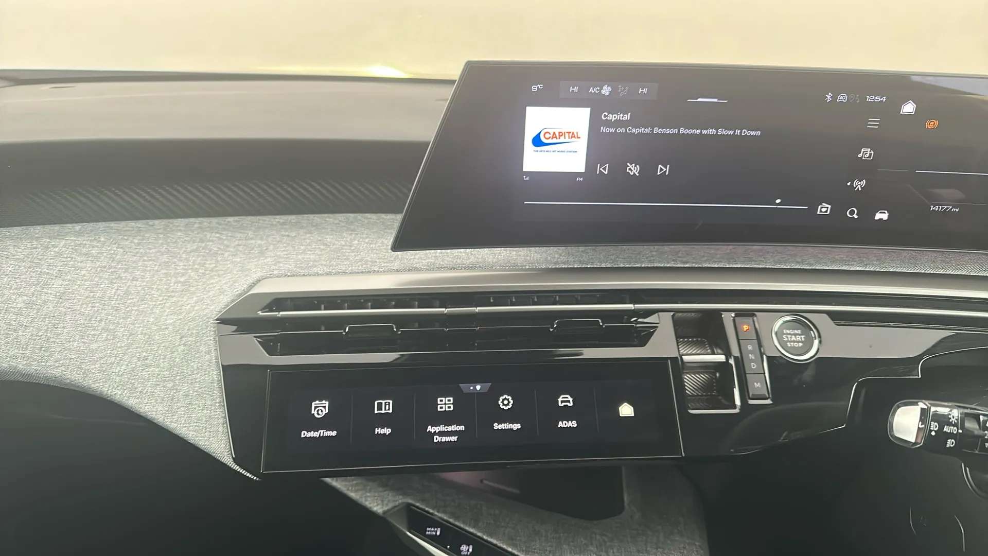 2024 PEUGEOT 3008 2024 PEUGEOT 3008