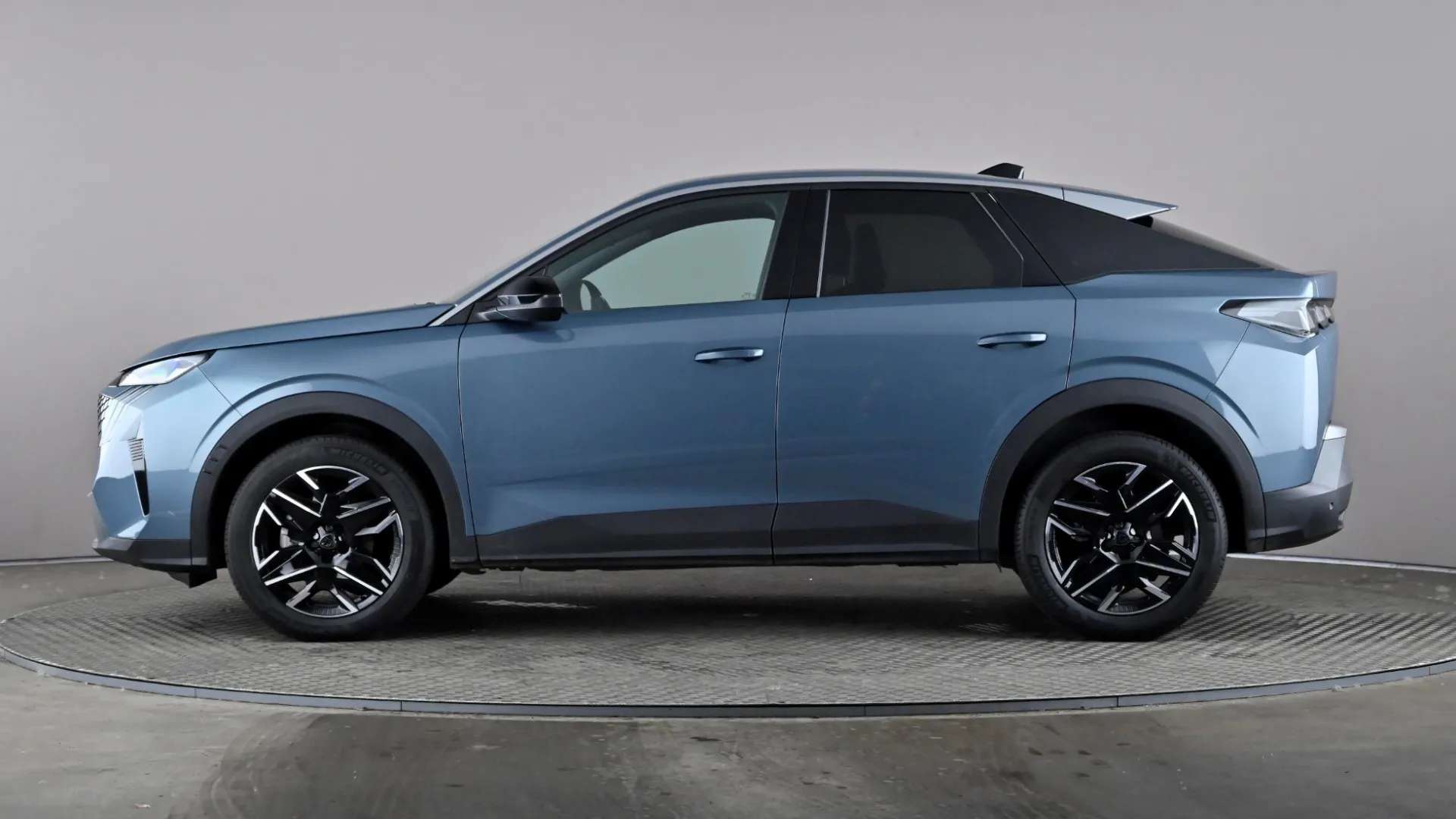 A 2025 PEUGEOT 3008 1.2 Hybrid 136 Allure e-DSC6 A 2025 PEUGEOT 3008 1.2 Hybrid 136 Allure e-DSC6