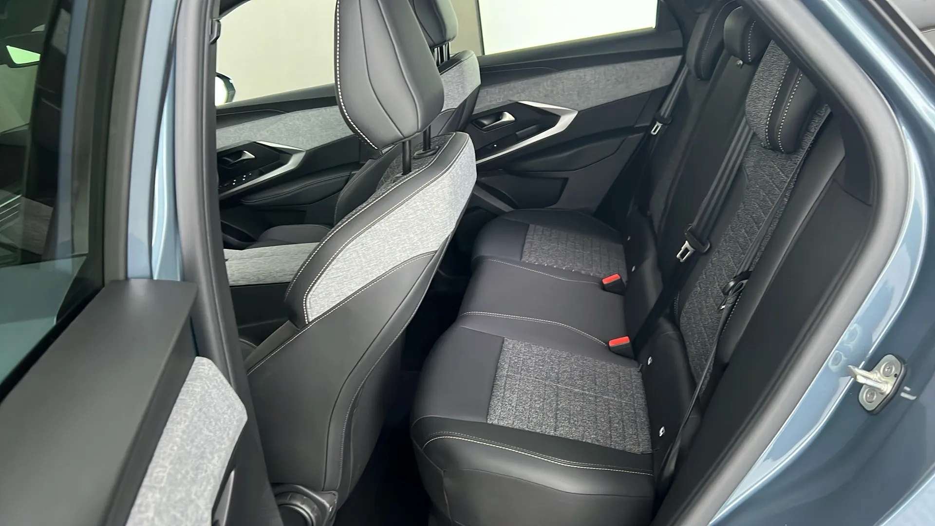 2025 PEUGEOT 3008 2025 PEUGEOT 3008