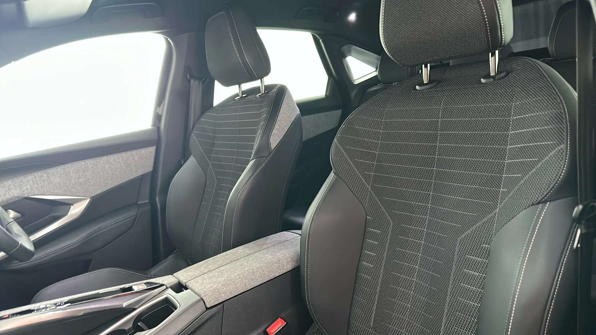 2024 PEUGEOT 3008 2024 PEUGEOT 3008