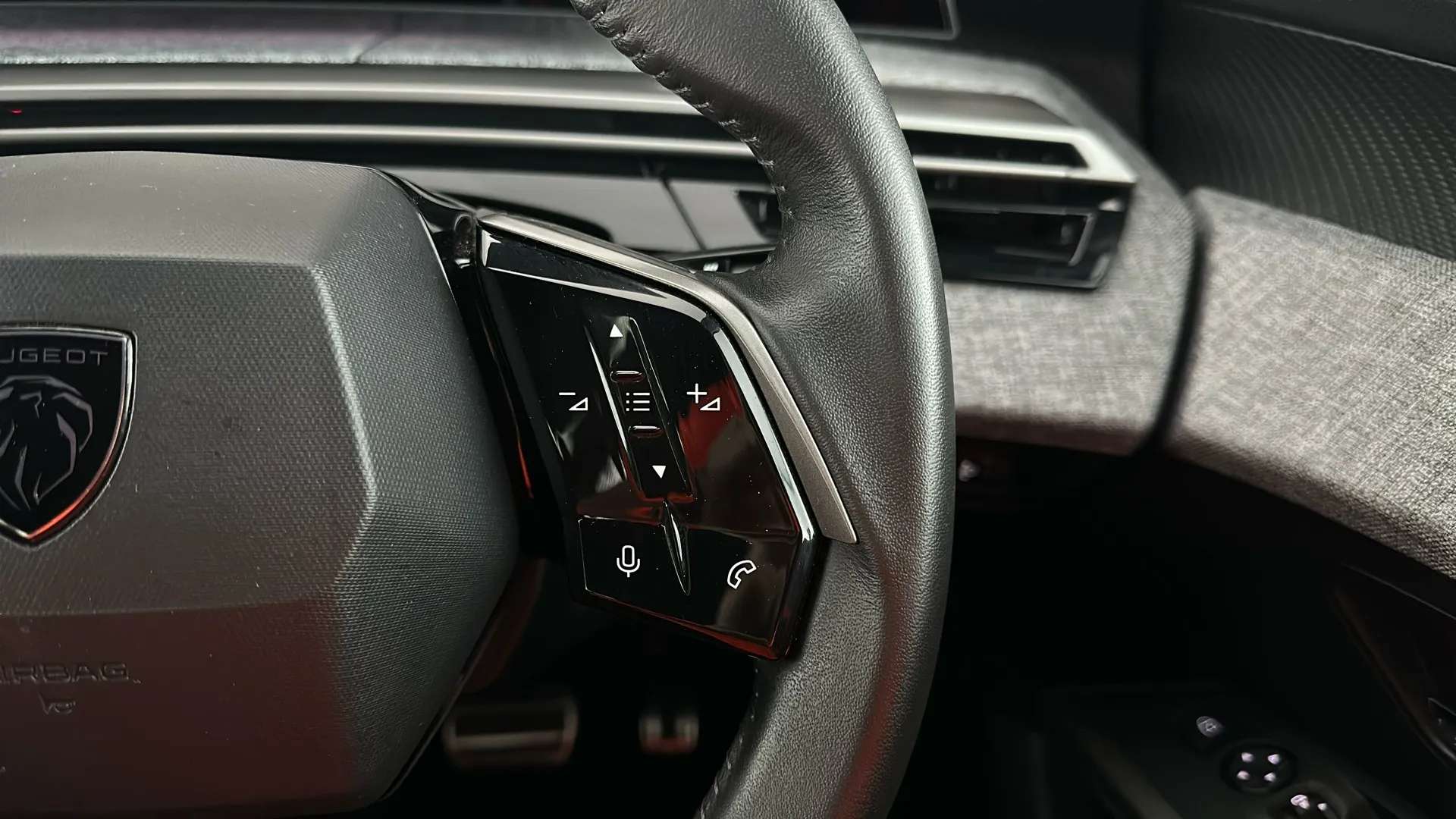 2024 PEUGEOT 3008 2024 PEUGEOT 3008