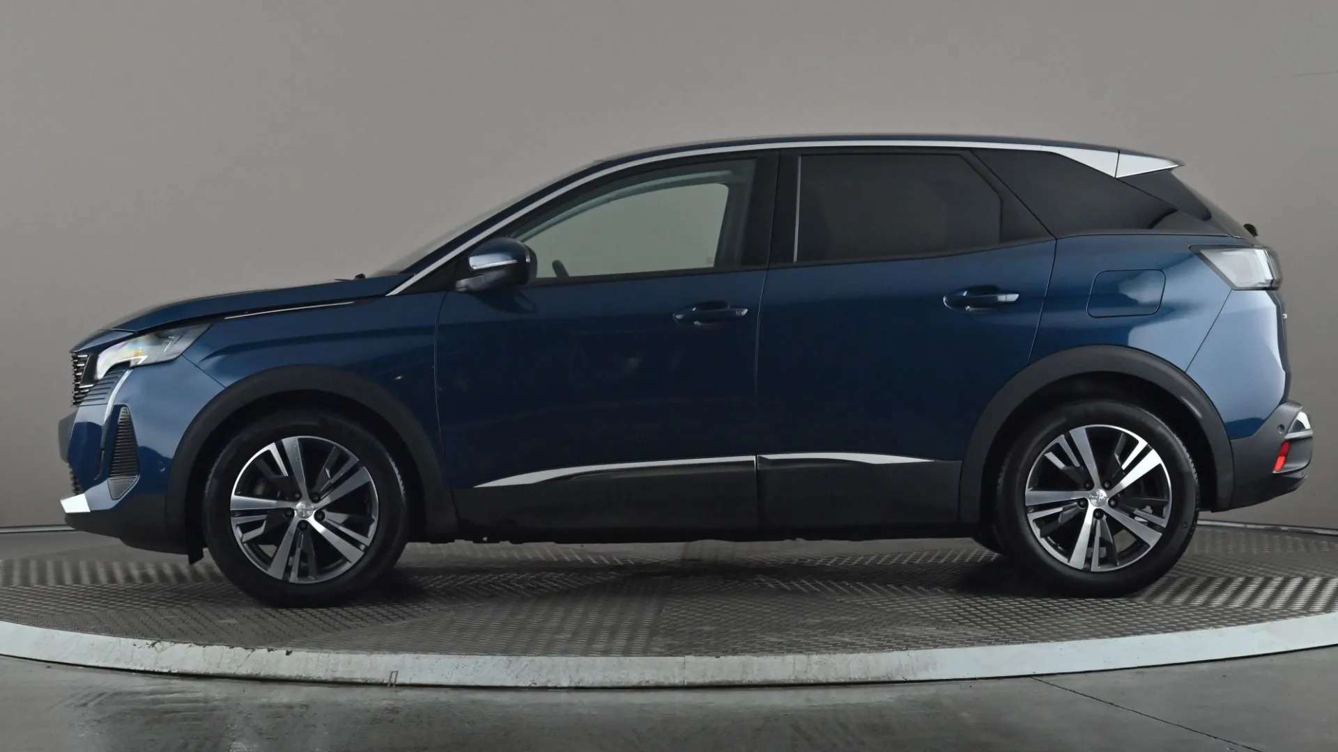 A 2021 PEUGEOT 3008 1.6 Hybrid 225 Allure e-EAT8 A 2021 PEUGEOT 3008 1.6 Hybrid 225 Allure e-EAT8