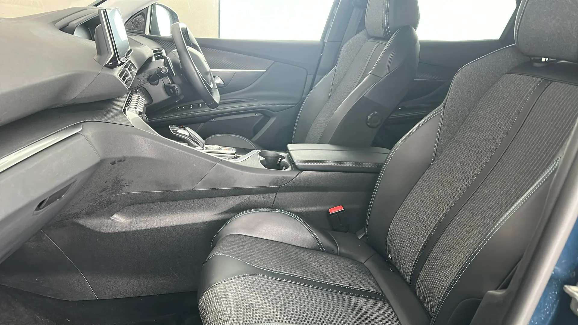 2021 PEUGEOT 3008 2021 PEUGEOT 3008