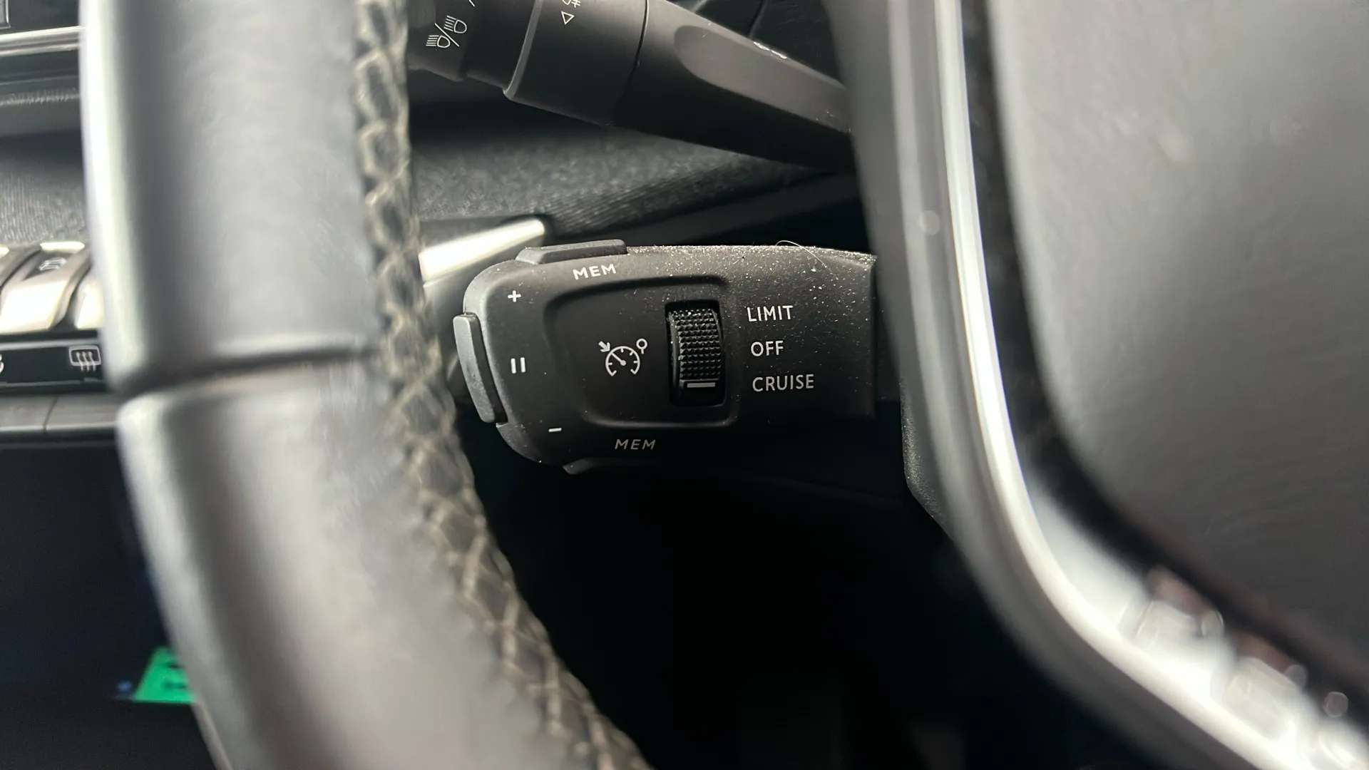 2022 PEUGEOT 3008 2022 PEUGEOT 3008