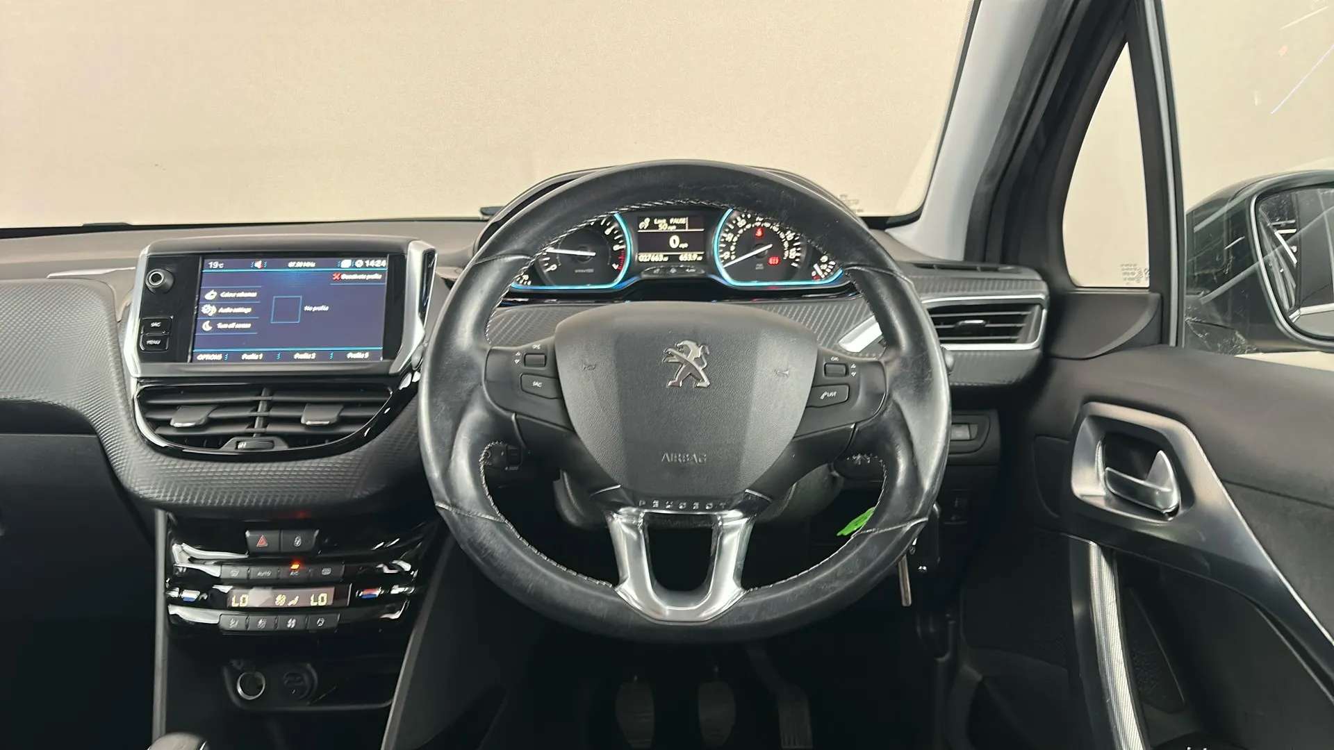 2018 PEUGEOT 2008 2018 PEUGEOT 2008