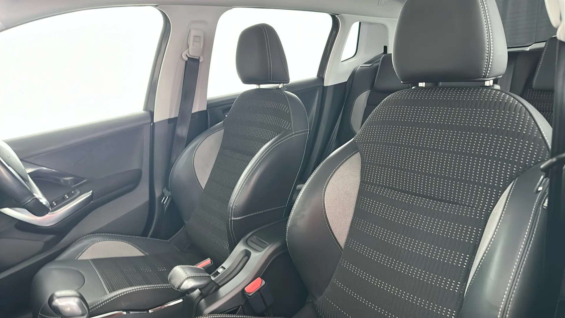 2018 PEUGEOT 2008 2018 PEUGEOT 2008