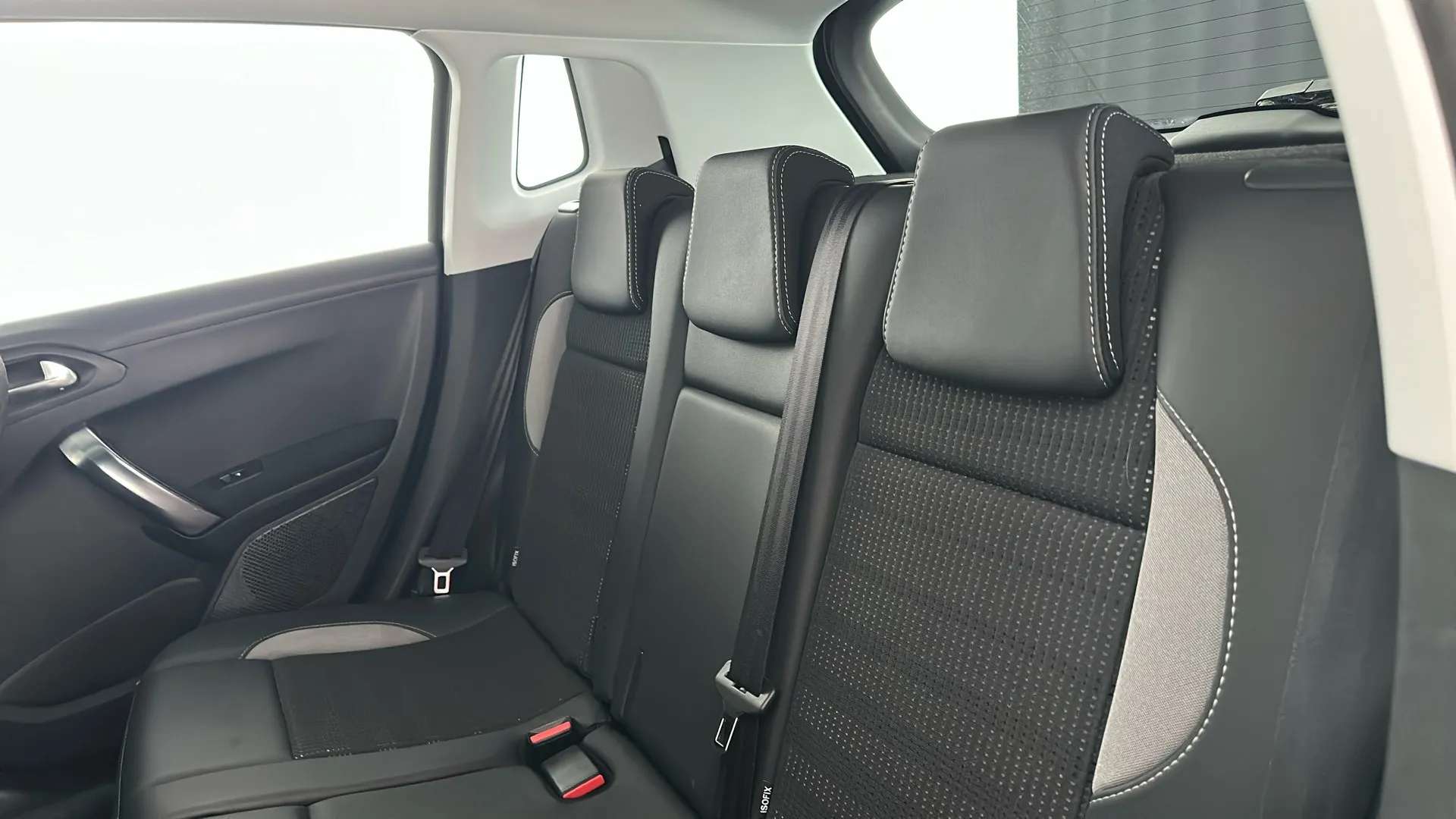 2018 PEUGEOT 2008 2018 PEUGEOT 2008