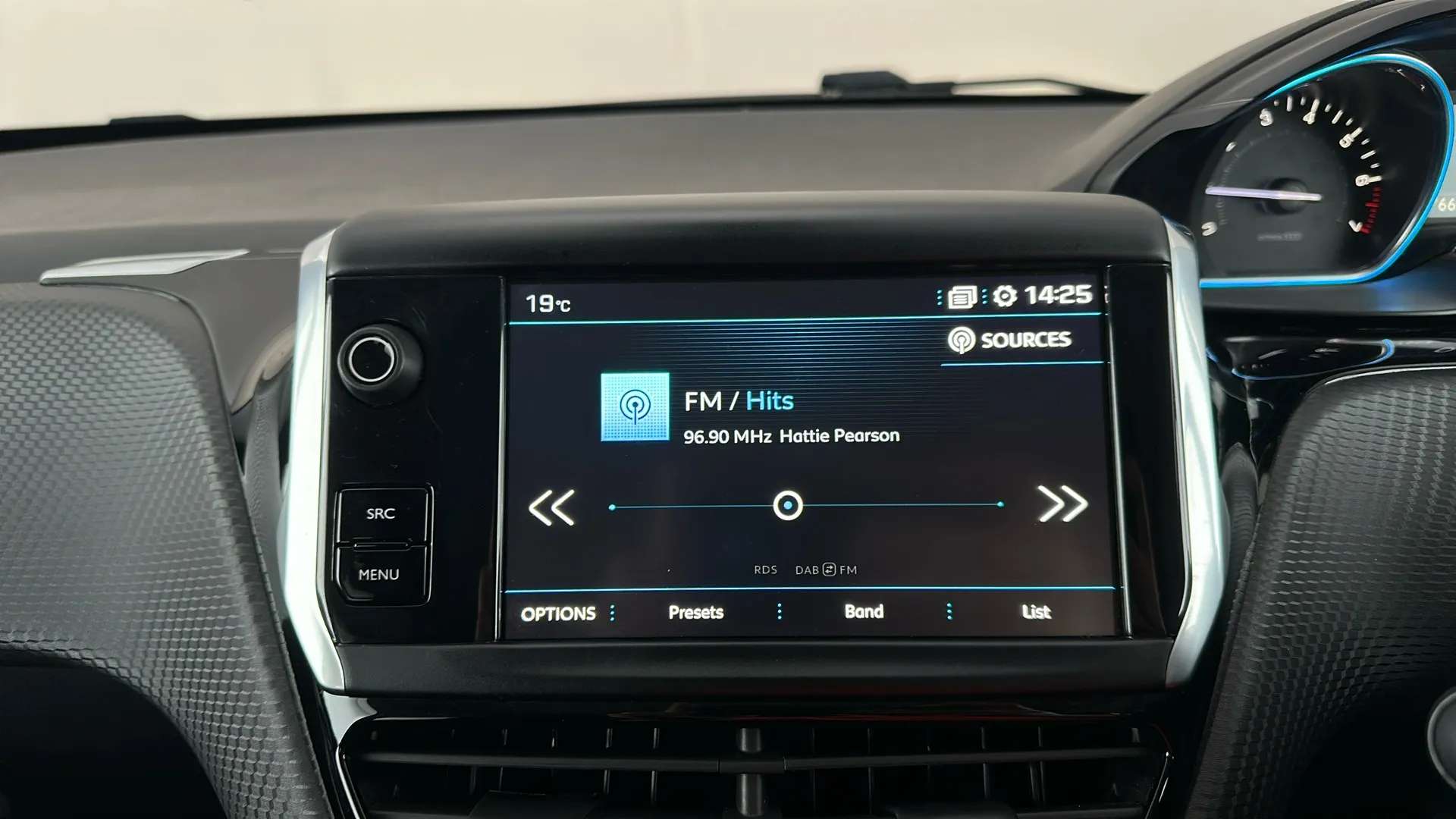 2018 PEUGEOT 2008 2018 PEUGEOT 2008