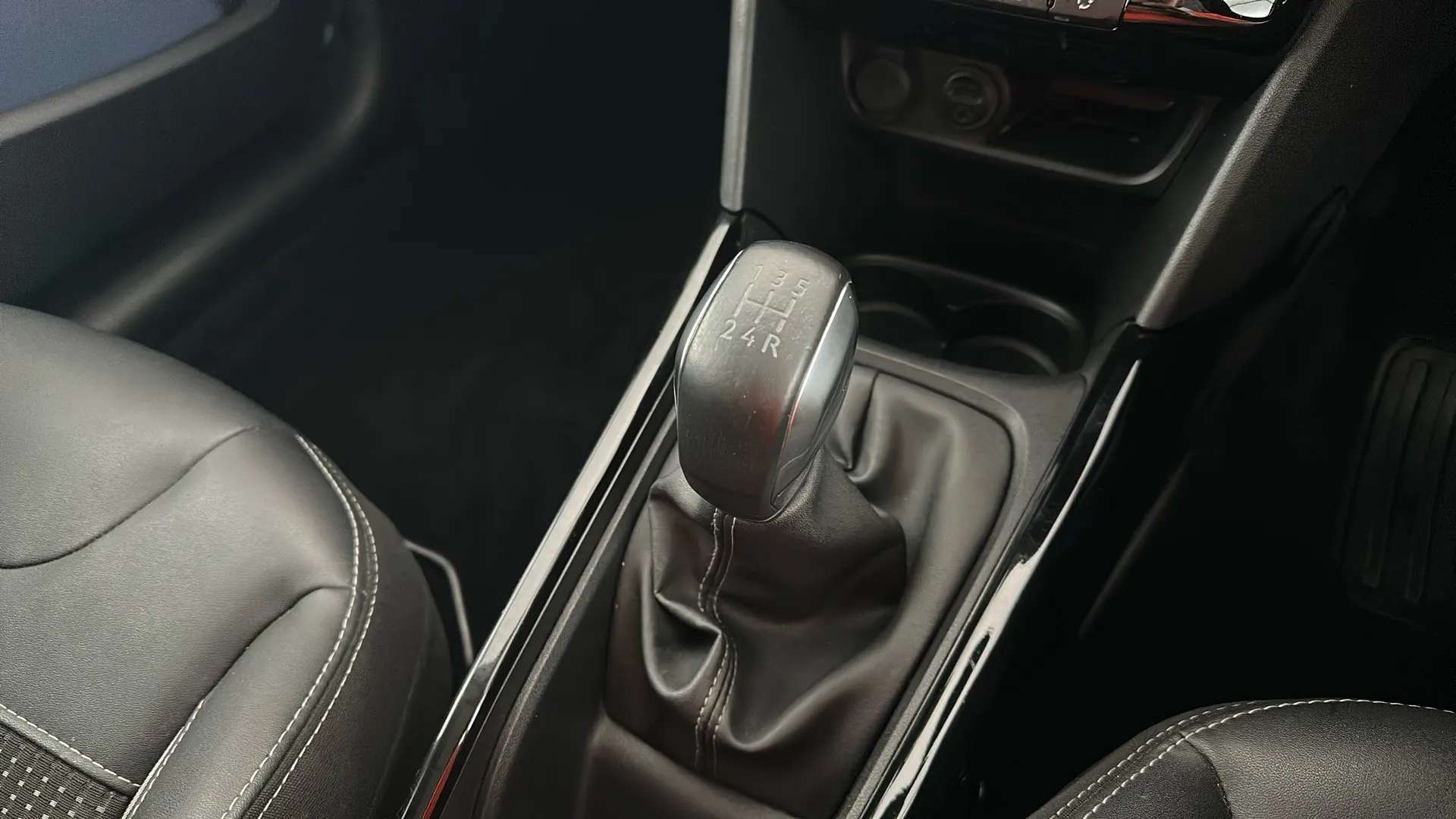 2018 PEUGEOT 2008 2018 PEUGEOT 2008