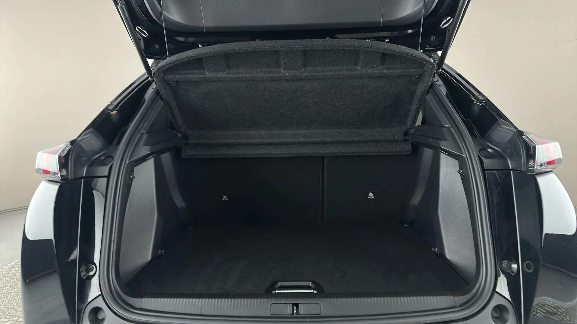 2023 PEUGEOT 2008 2023 PEUGEOT 2008