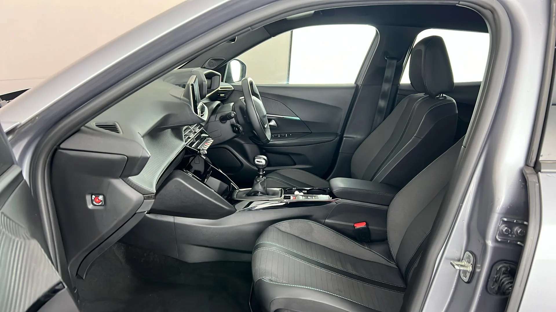 2023 PEUGEOT 2008 2023 PEUGEOT 2008