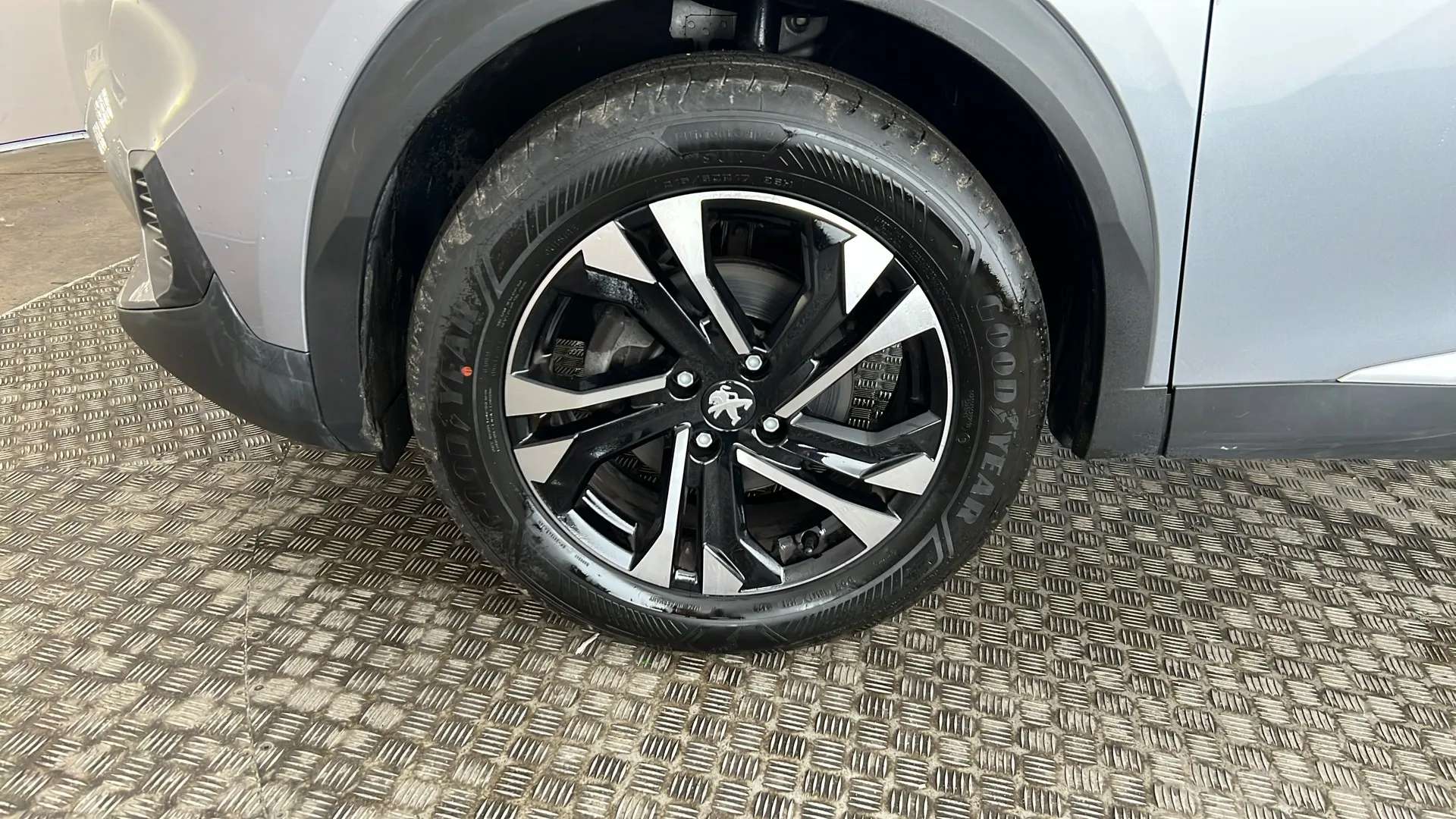2023 PEUGEOT 2008 2023 PEUGEOT 2008