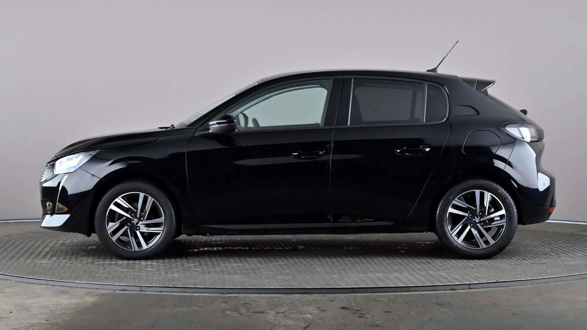 A 2022 PEUGEOT 208 1.2 PureTech 100 Allure Premium A 2022 PEUGEOT 208 1.2 PureTech 100 Allure Premium