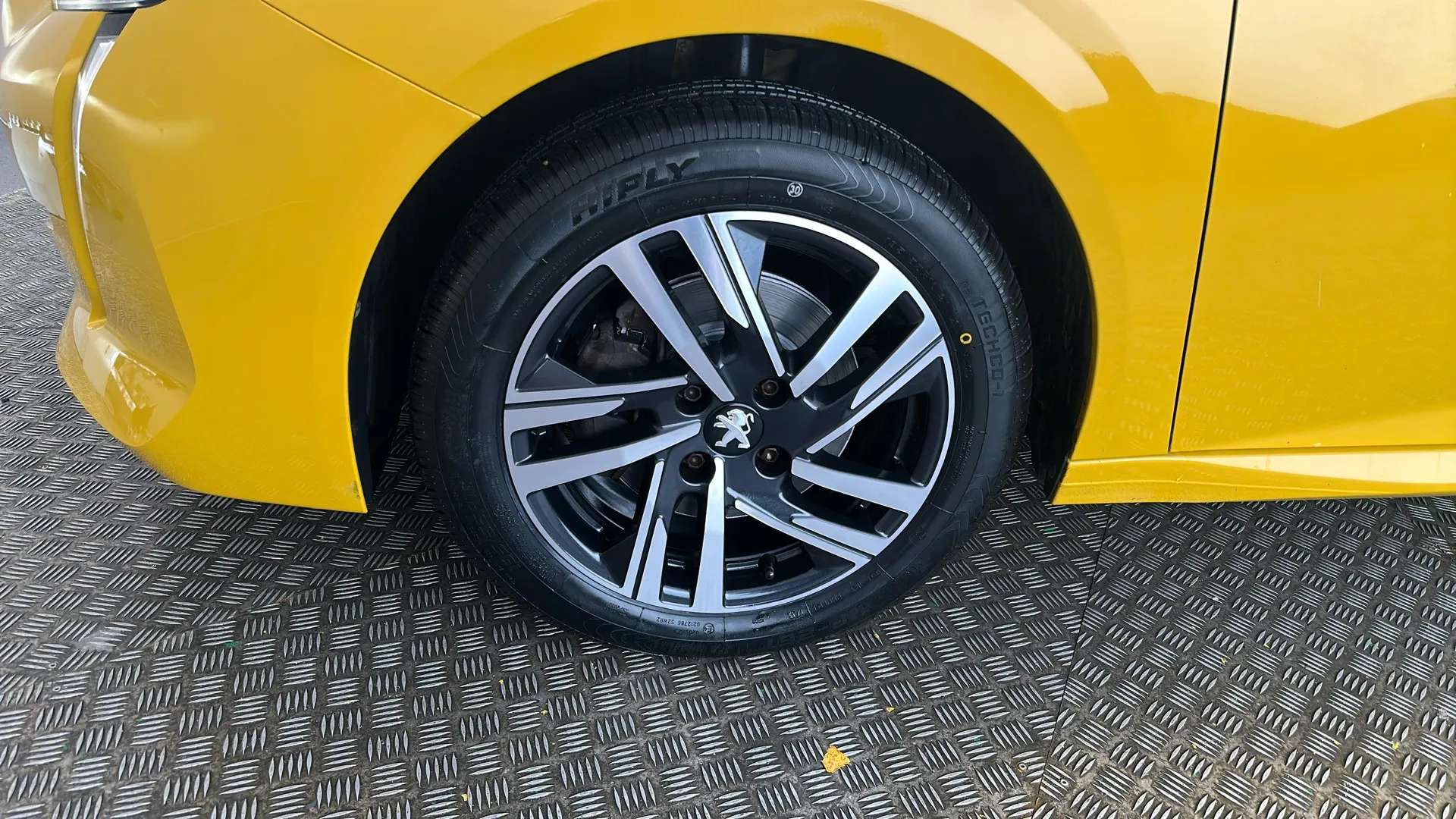 2021 PEUGEOT 208 2021 PEUGEOT 208