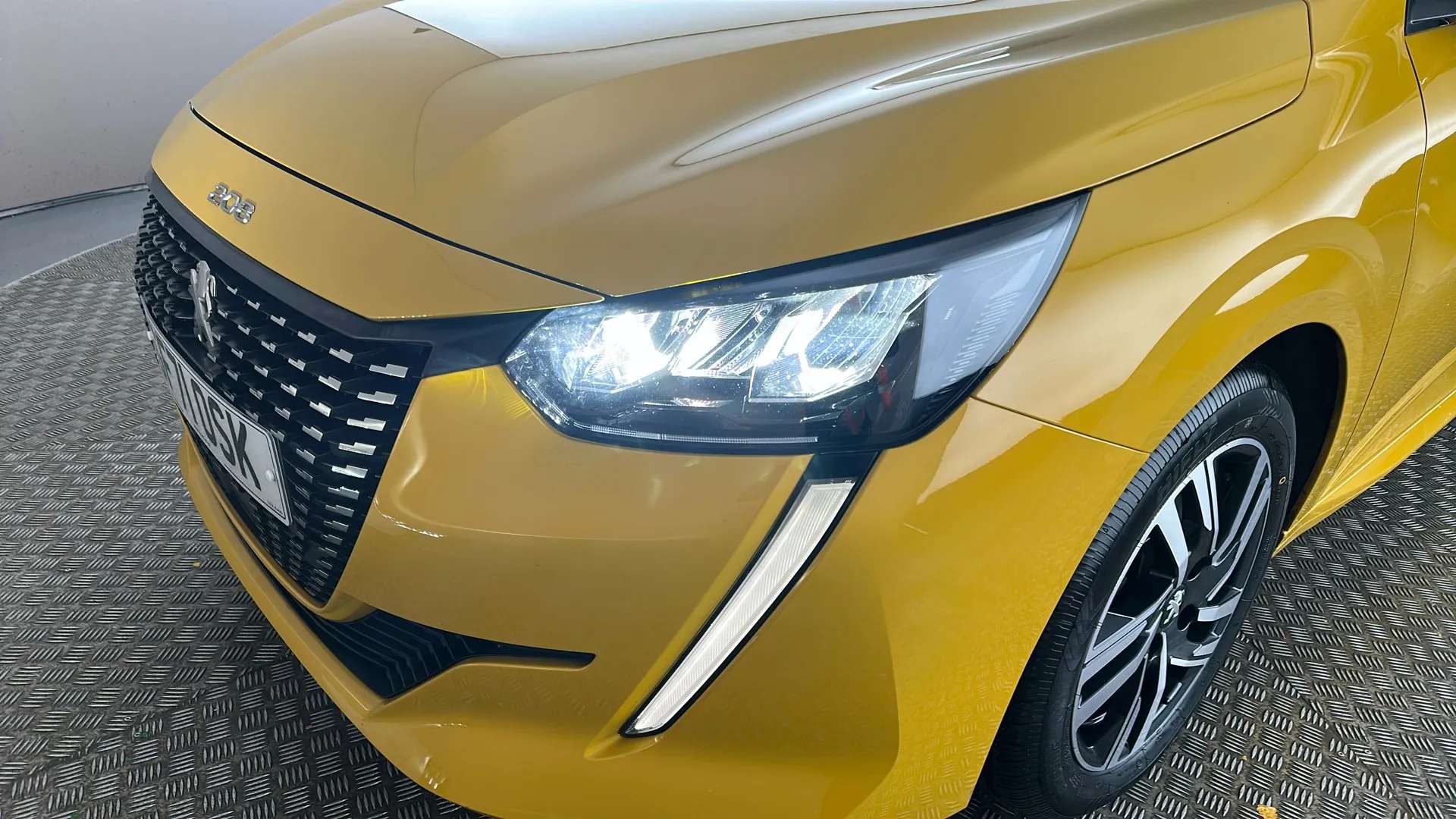 2021 PEUGEOT 208 2021 PEUGEOT 208