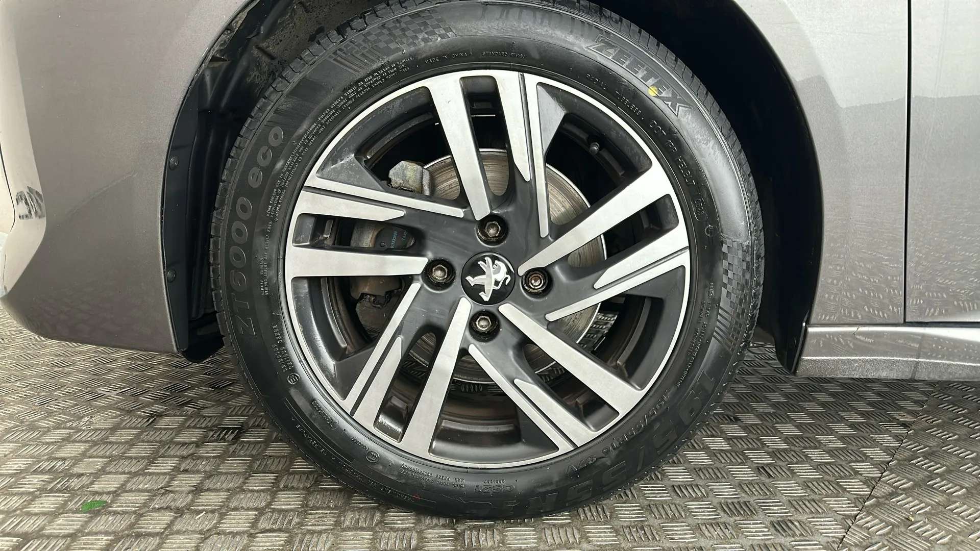 2021 PEUGEOT 208 2021 PEUGEOT 208