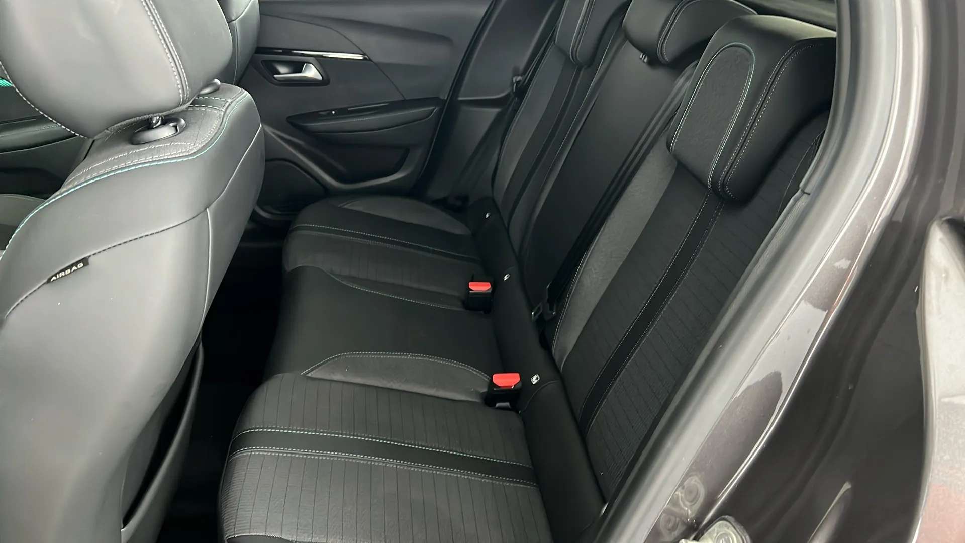 2021 PEUGEOT 208 2021 PEUGEOT 208