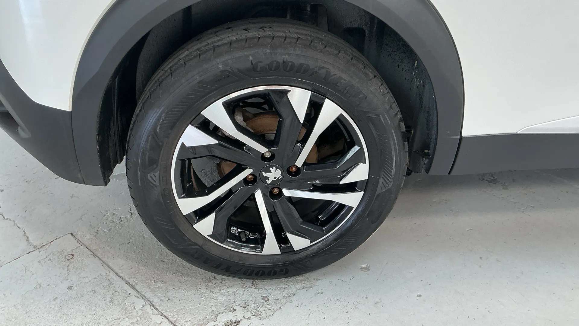 2021 PEUGEOT 2008 2021 PEUGEOT 2008
