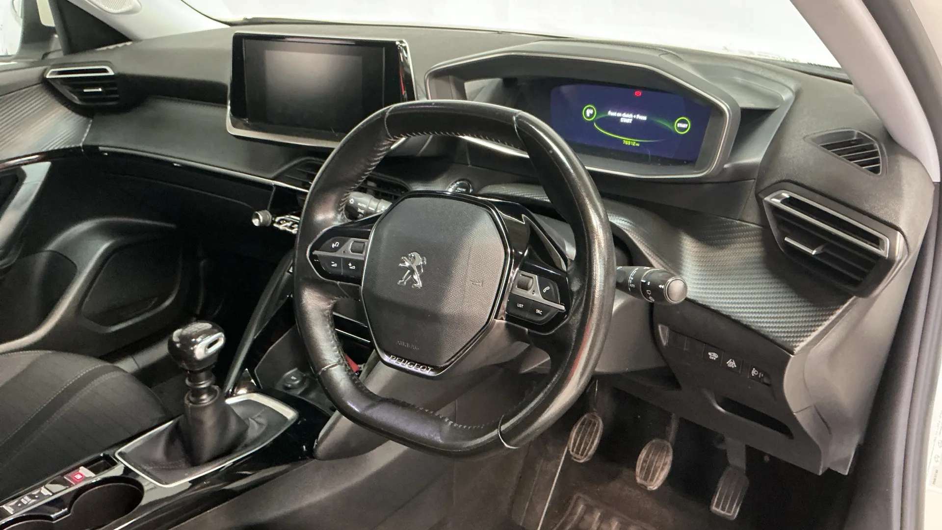 2021 PEUGEOT 2008 2021 PEUGEOT 2008