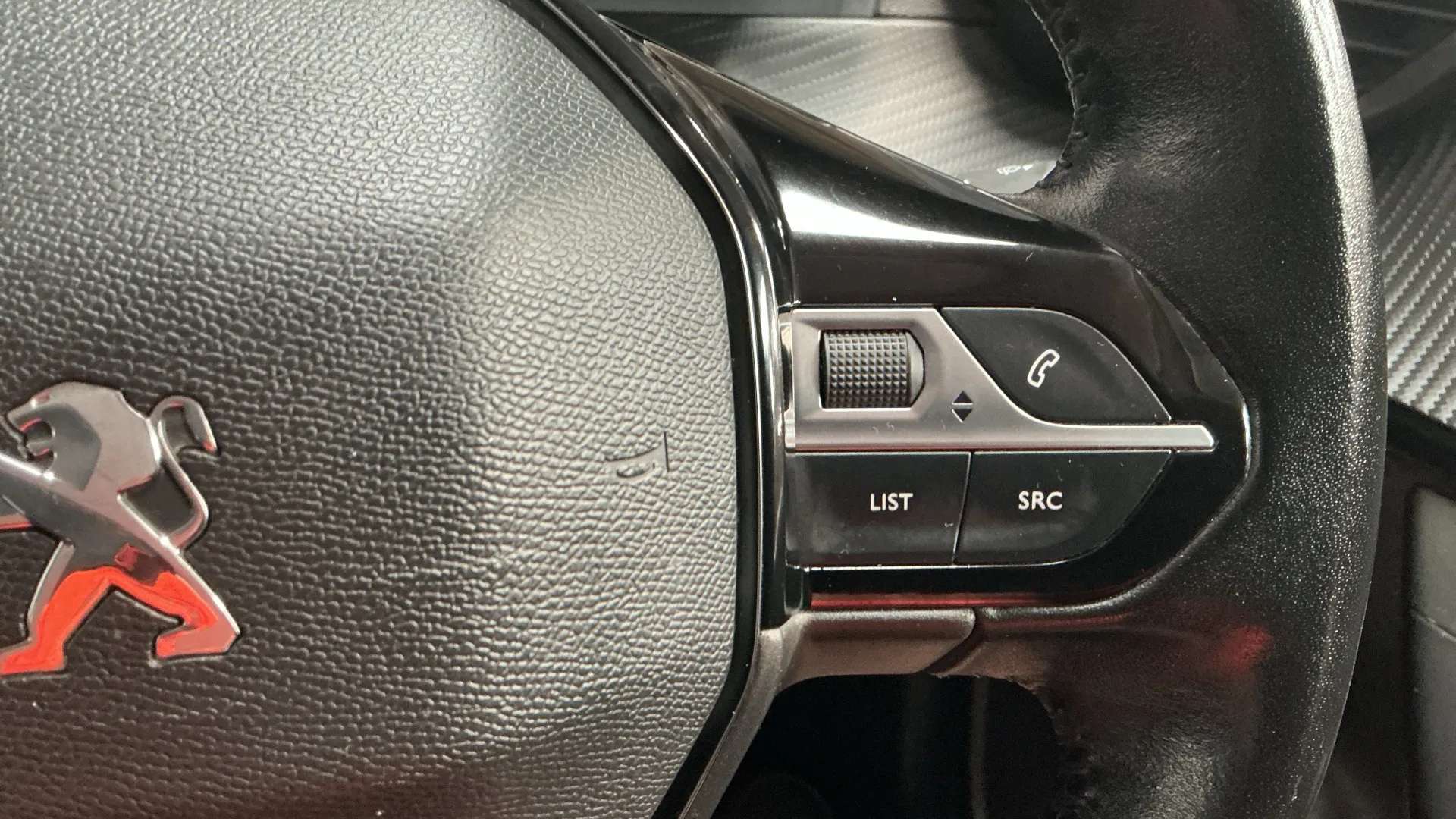 2021 PEUGEOT 2008 2021 PEUGEOT 2008