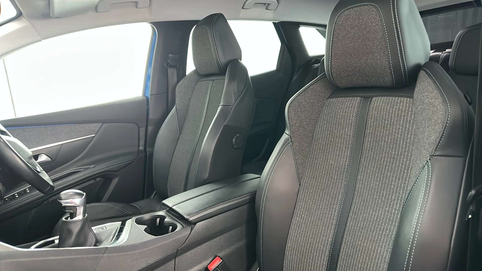 2022 PEUGEOT 3008 2022 PEUGEOT 3008