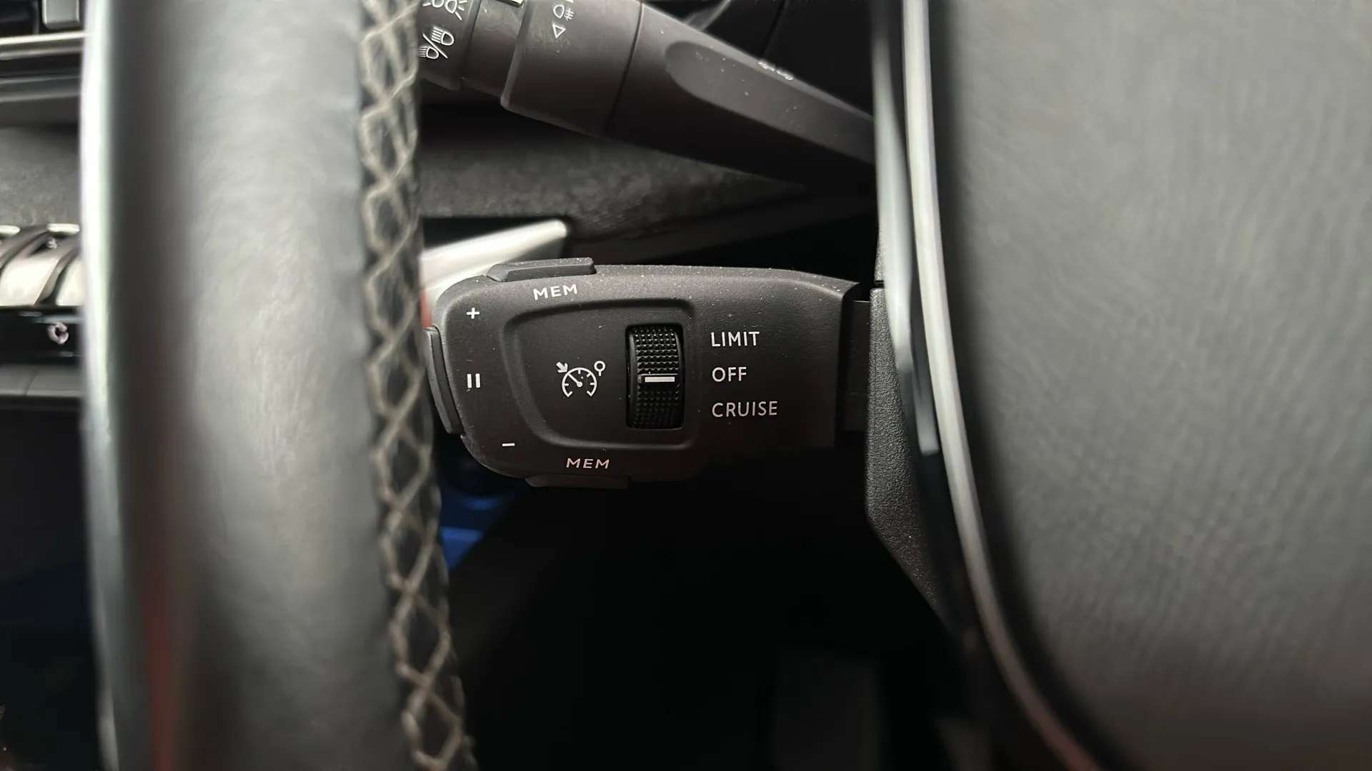 2022 PEUGEOT 3008 2022 PEUGEOT 3008