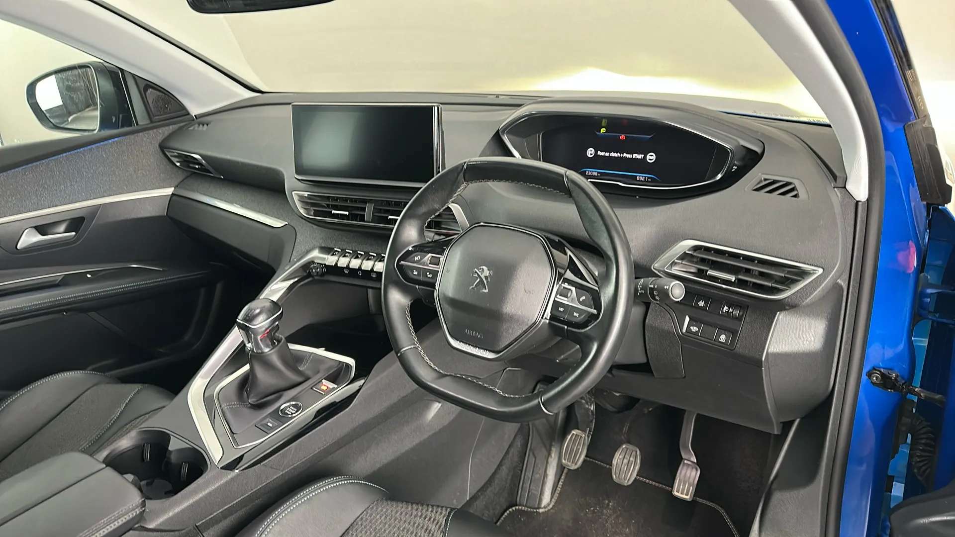 2022 PEUGEOT 3008 2022 PEUGEOT 3008