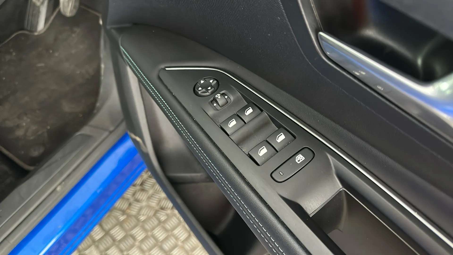 2022 PEUGEOT 3008 2022 PEUGEOT 3008