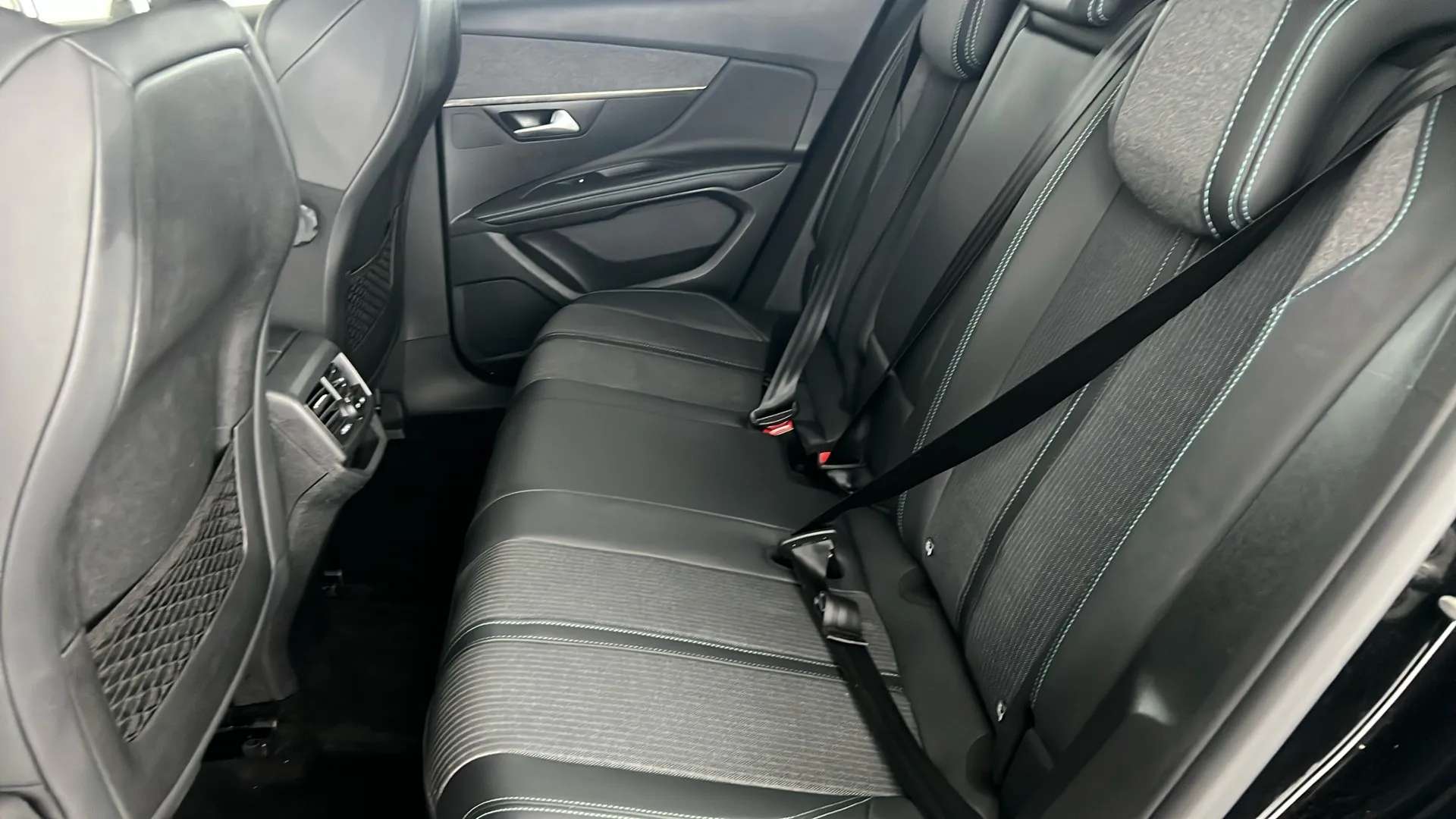 2022 PEUGEOT 3008 2022 PEUGEOT 3008